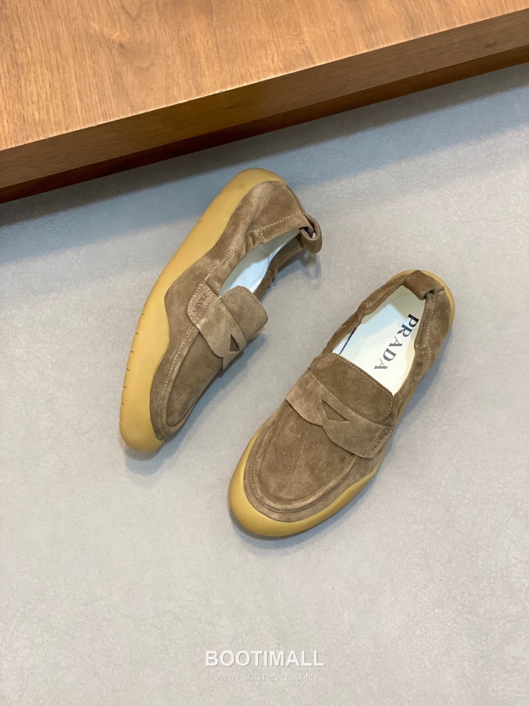 Prada Full Grain Calfskin Slip-On Low Sneakers with EVA TPU Sole Detail 프라다 풀그레인 카프스킨 슬립온 로우 스니커즈 EVA TPU 솔 디테일 4.0cm 5