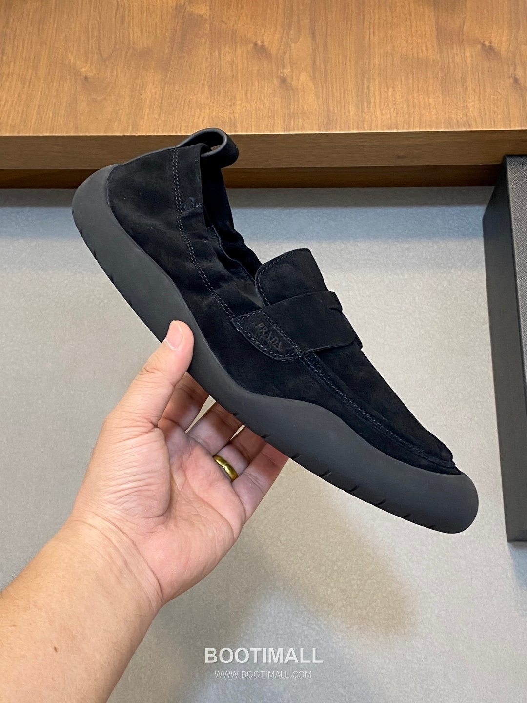 Prada Full Grain Calfskin Slip-On Low Sneakers with EVA TPU Sole Detail 프라다 풀그레인 카프스킨 슬립온 로우 스니커즈 EVA TPU 솔 디테일 4.0cm 4