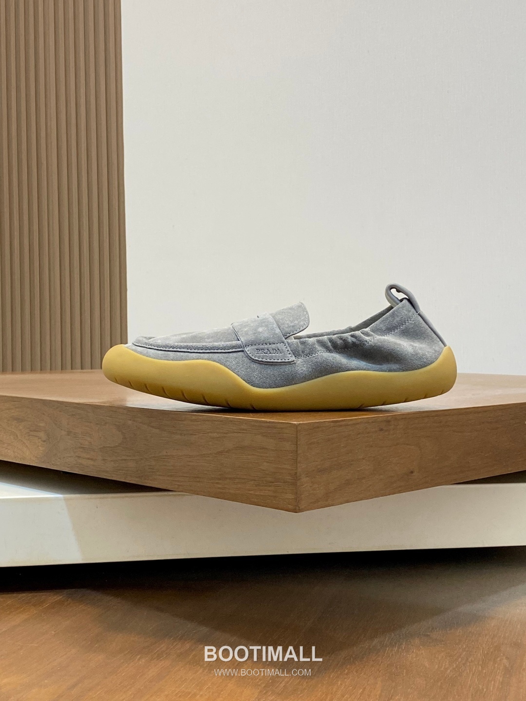 Prada Full Grain Calfskin Slip-On Low Sneakers with EVA TPU Sole Detail 프라다 풀그레인 카프스킨 슬립온 로우 스니커즈 EVA TPU 솔 디테일 4.0cm 2