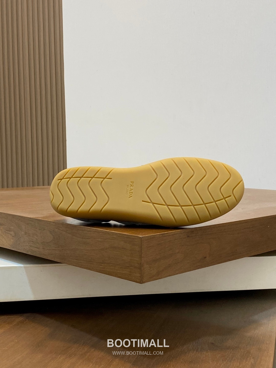 Prada Full Grain Calfskin Slip-On Low Sneakers with EVA TPU Sole Detail 프라다 풀그레인 카프스킨 슬립온 로우 스니커즈 EVA TPU 솔 디테일 4.0cm 9