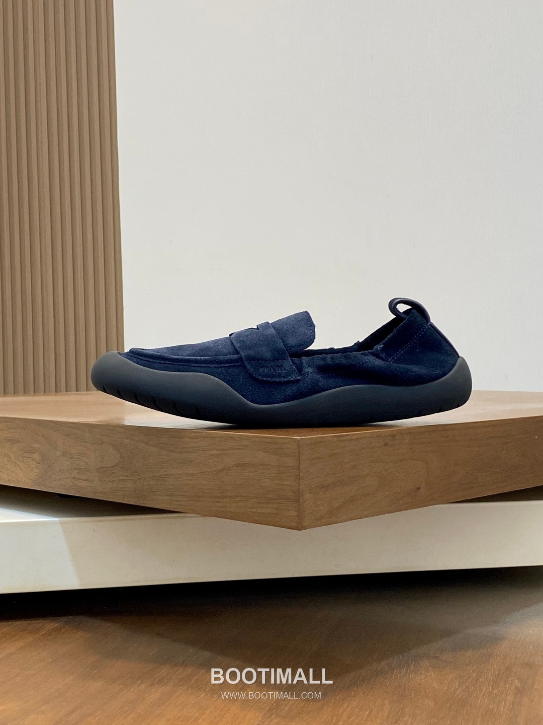 Prada Full Grain Calfskin Slip-On Low Sneakers with EVA TPU Sole Detail 프라다 풀그레인 카프스킨 슬립온 로우 스니커즈 EVA TPU 솔 디테일 4.0cm 2