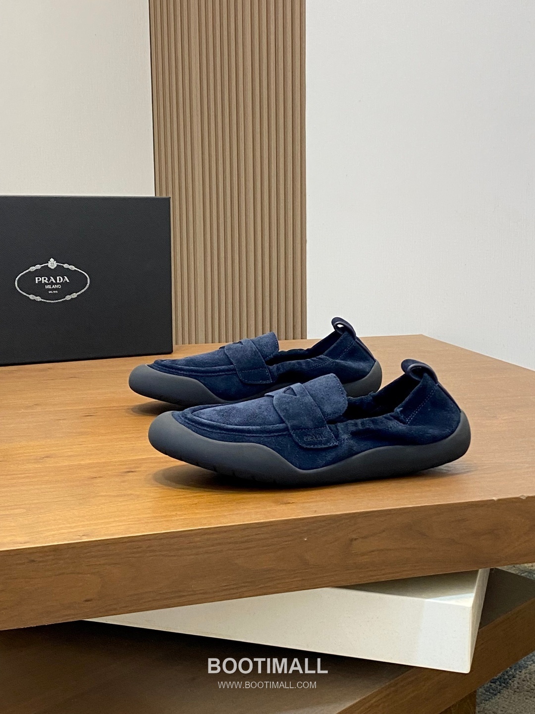 Prada Full Grain Calfskin Slip-On Low Sneakers with EVA TPU Sole Detail 프라다 풀그레인 카프스킨 슬립온 로우 스니커즈 EVA TPU 솔 디테일 4.0cm 3