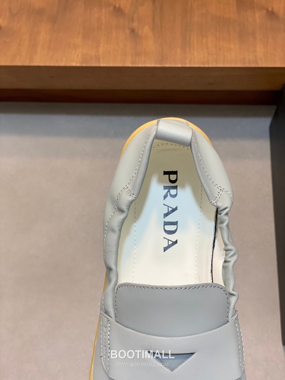 Prada Calfskin Slip-On Low Sneakers with Stitching Detail 프라다 카프스킨 슬립온 로우 스니커즈 스티칭 디테일 4.0cm 7