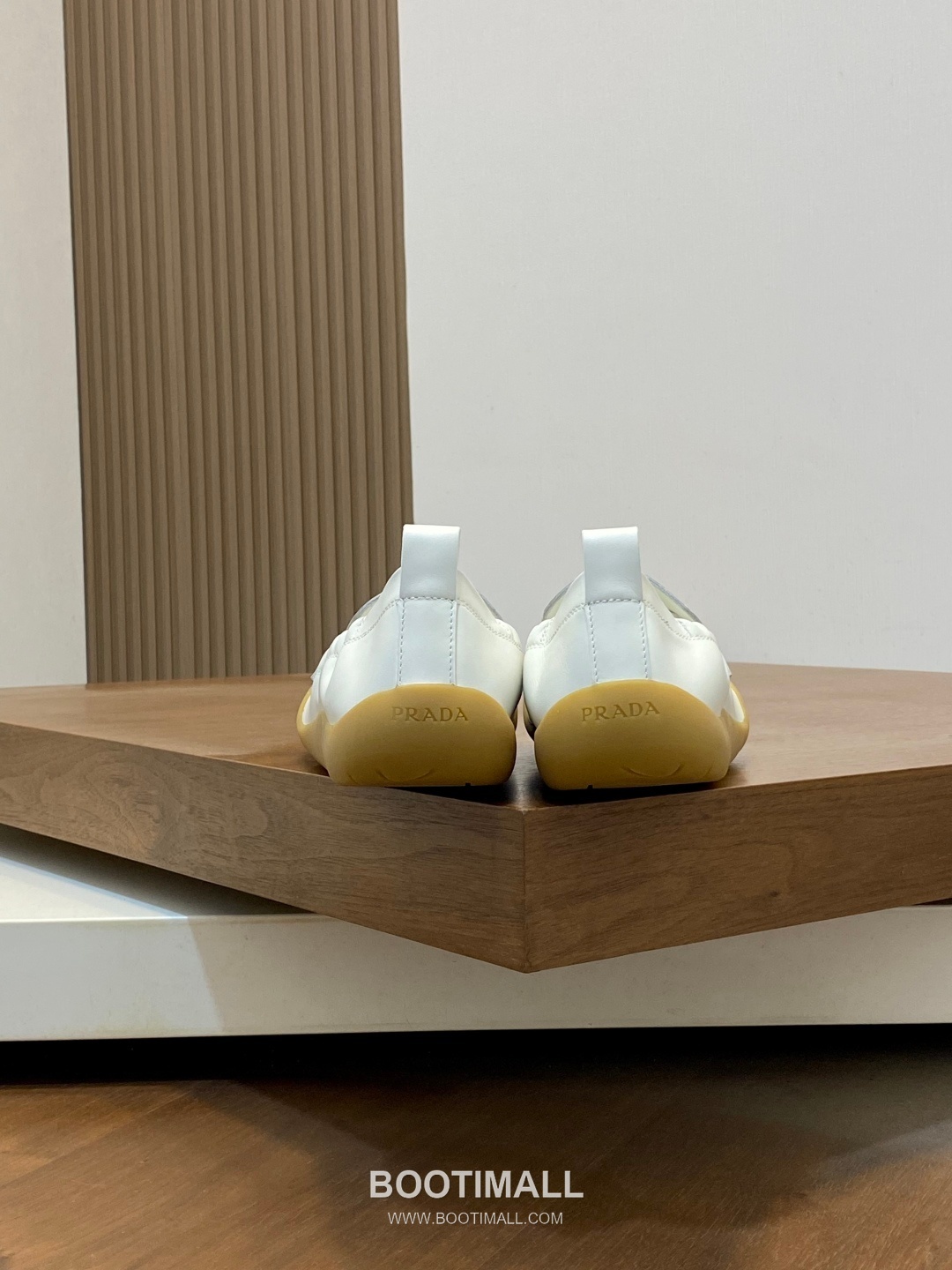 Prada Calfskin Slip-On Low Sneakers with Stitching Detail 프라다 카프스킨 슬립온 로우 스니커즈 스티칭 디테일 4.0cm 8