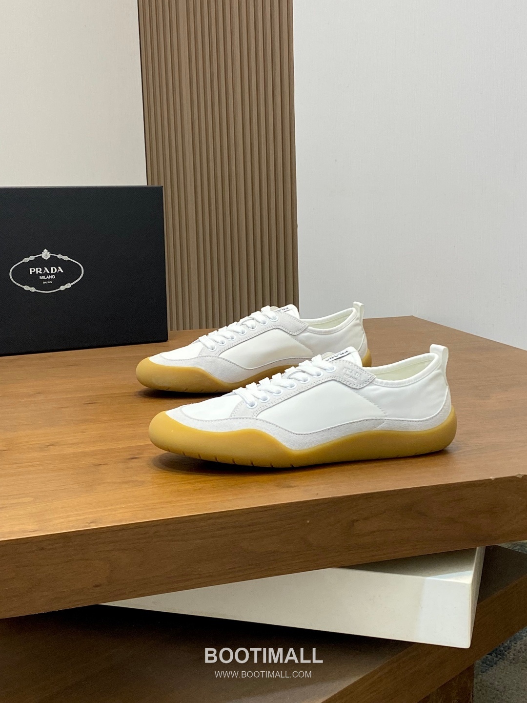 Prada Speedrock Calfskin Mesh Low Sneakers with Elastic Lace Lock Detail 프라다 스피드락 카프스킨 메쉬 로우 스니커즈 엘라스틱 레이스락 디테일 4.5cm 3