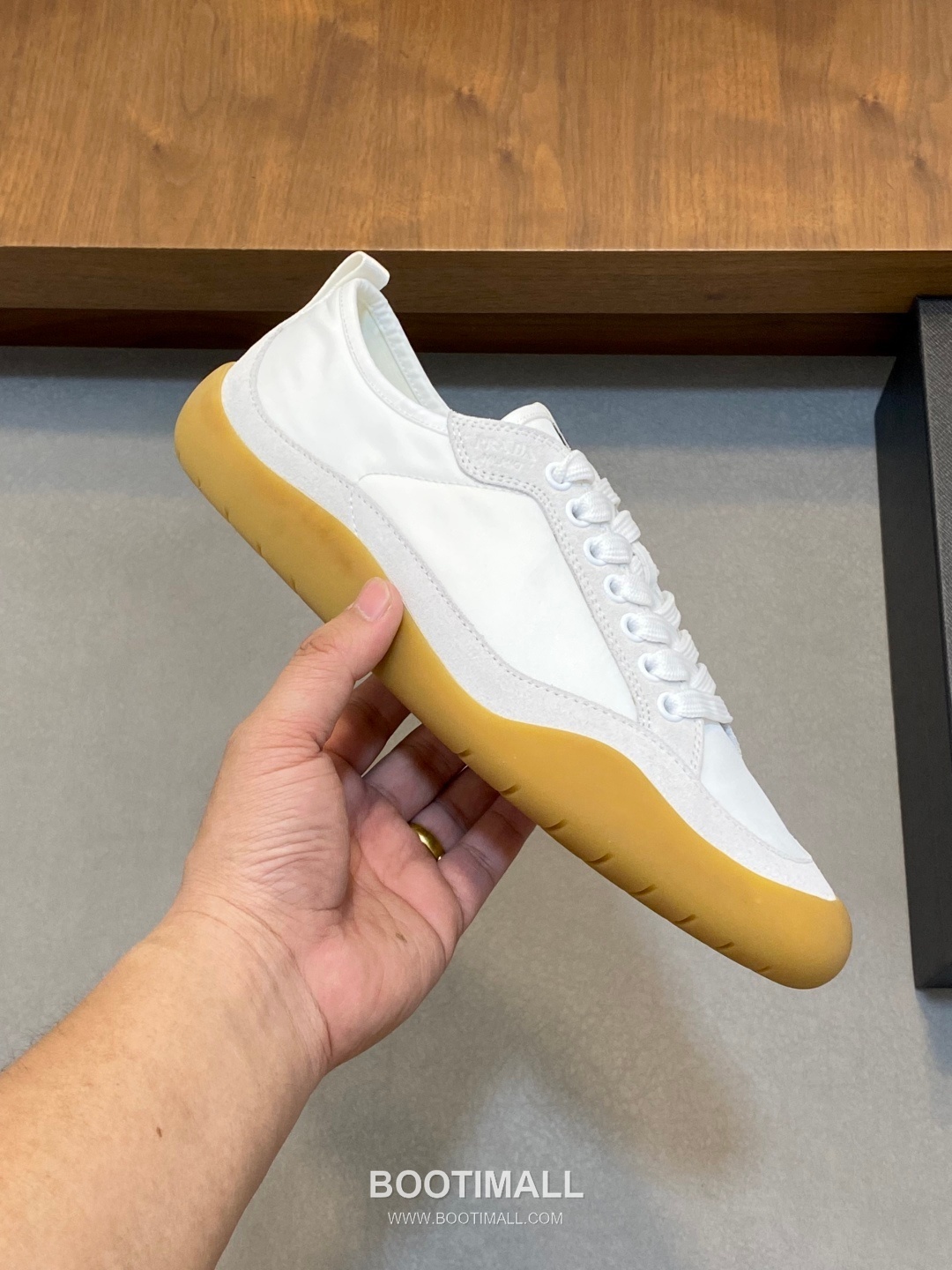 Prada Speedrock Calfskin Mesh Low Sneakers with Elastic Lace Lock Detail 프라다 스피드락 카프스킨 메쉬 로우 스니커즈 엘라스틱 레이스락 디테일 4.5cm 4