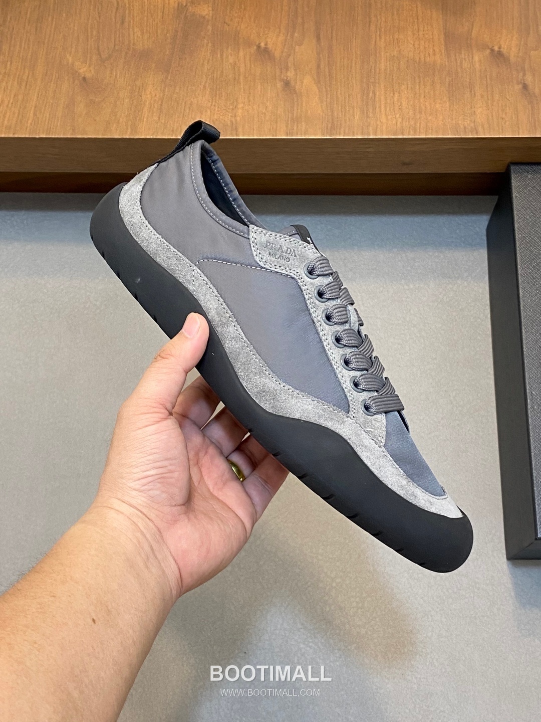 Prada Speedrock Calfskin Mesh Low Sneakers with Elastic Lace Lock Detail 프라다 스피드락 카프스킨 메쉬 로우 스니커즈 엘라스틱 레이스락 디테일 4.5cm 4