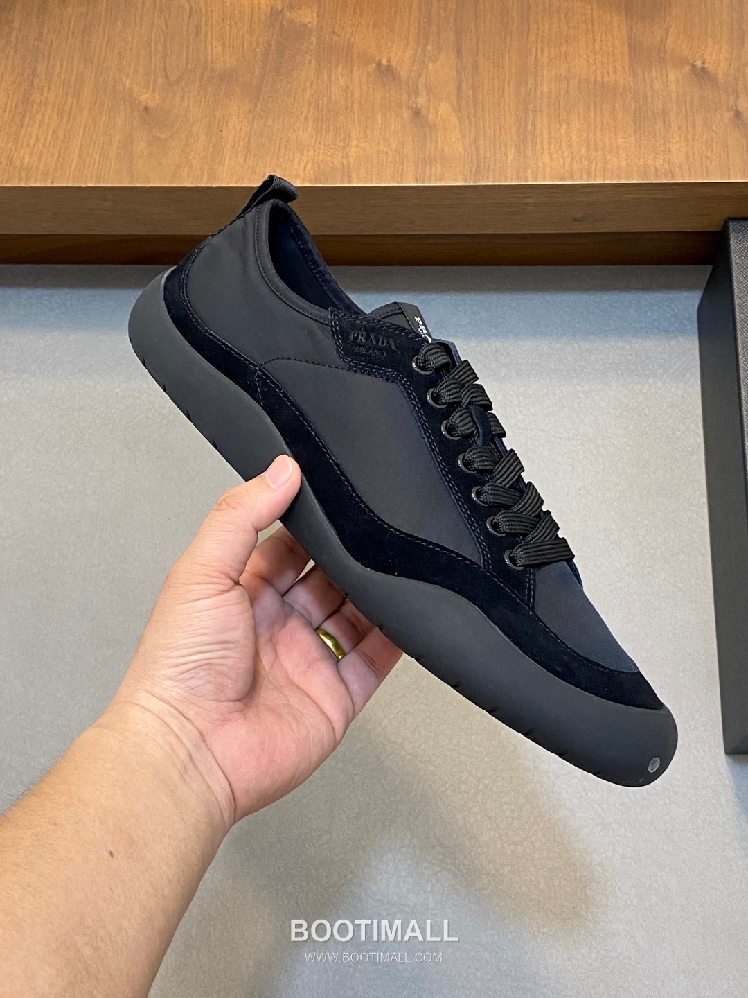 Prada Speedrock Calfskin Mesh Low Sneakers with Elastic Lace Lock Detail 프라다 스피드락 카프스킨 메쉬 로우 스니커즈 엘라스틱 레이스락 디테일 4.5cm 4
