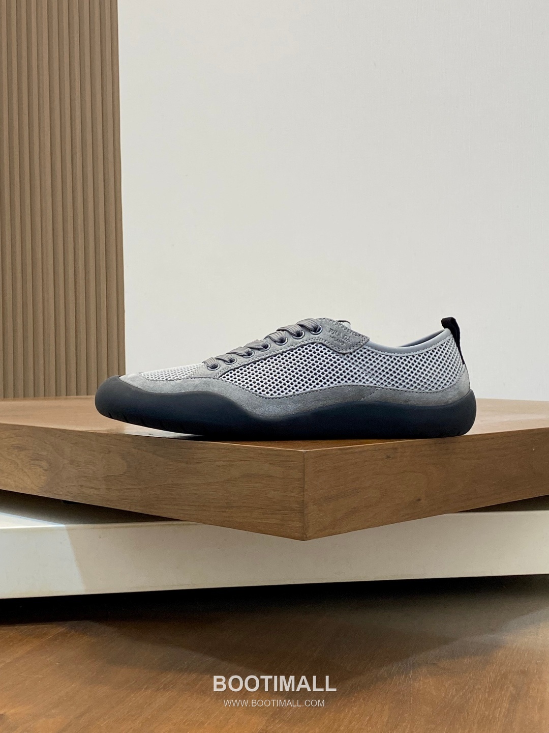 Prada Speedrock Calfskin Mesh Low Sneakers with Elastic Lace Lock Detail 프라다 스피드락 카프스킨 메쉬 로우 스니커즈 엘라스틱 레이스락 디테일 4.5cm 2