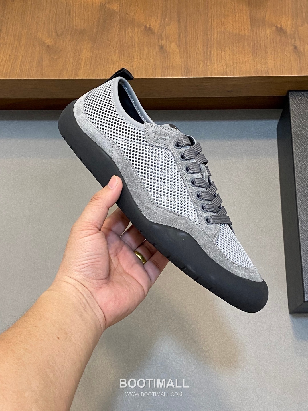 Prada Speedrock Calfskin Mesh Low Sneakers with Elastic Lace Lock Detail 프라다 스피드락 카프스킨 메쉬 로우 스니커즈 엘라스틱 레이스락 디테일 4.5cm 4