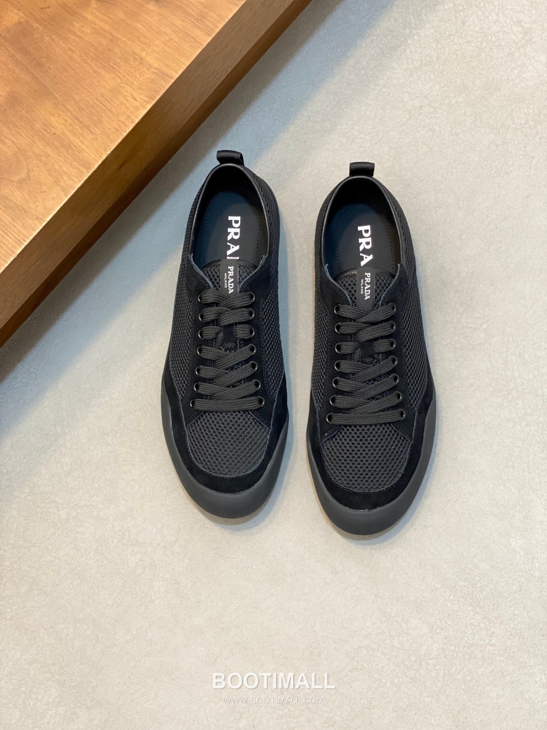 Prada Speedrock Calfskin Mesh Low Sneakers with Elastic Lace Lock Detail 프라다 스피드락 카프스킨 메쉬 로우 스니커즈 엘라스틱 레이스락 디테일 4.5cm 1
