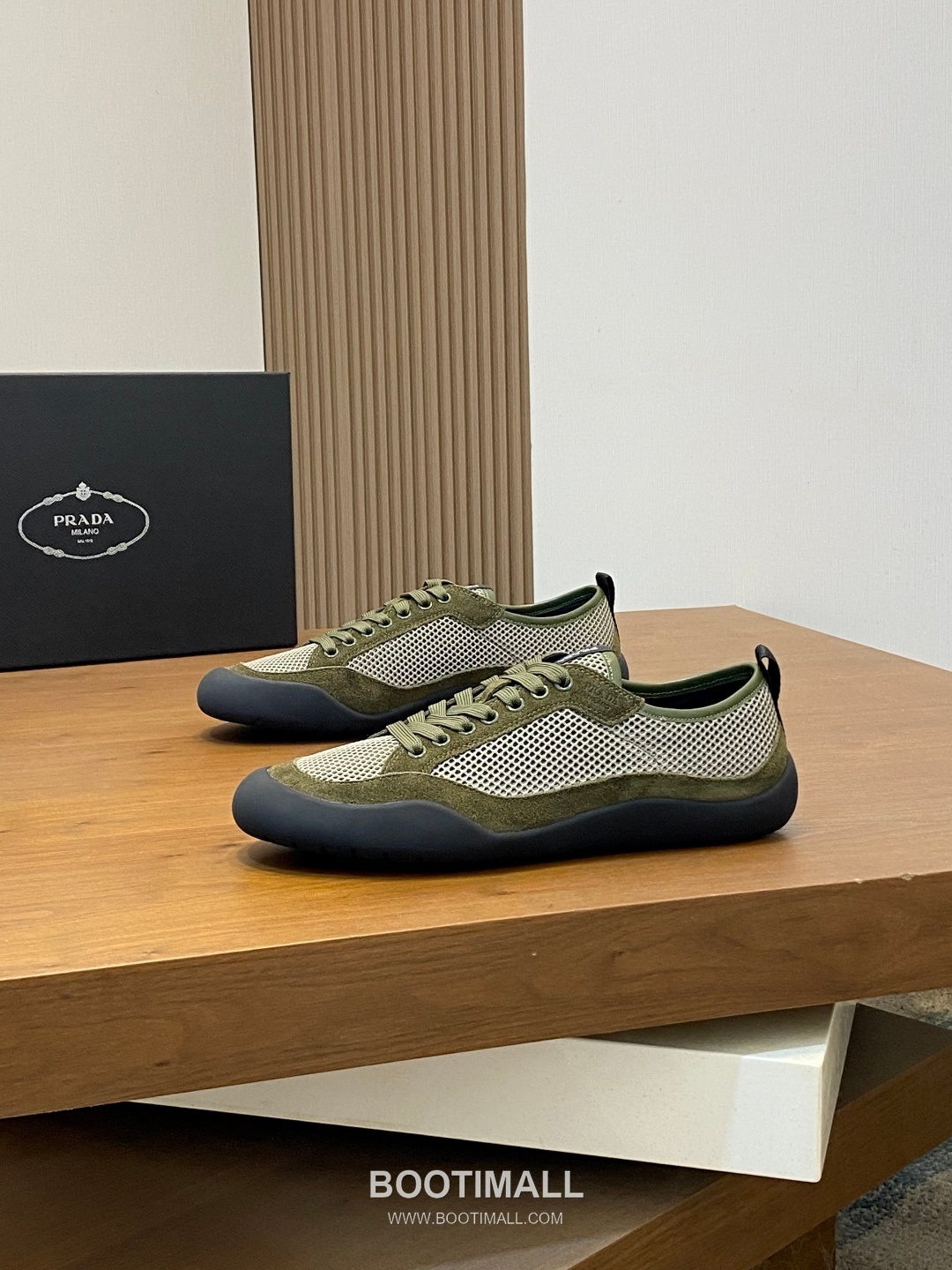 Prada Speedrock Calfskin Mesh Low Sneakers with Elastic Lace Lock Detail 프라다 스피드락 카프스킨 메쉬 로우 스니커즈 엘라스틱 레이스락 디테일 4.5cm 3