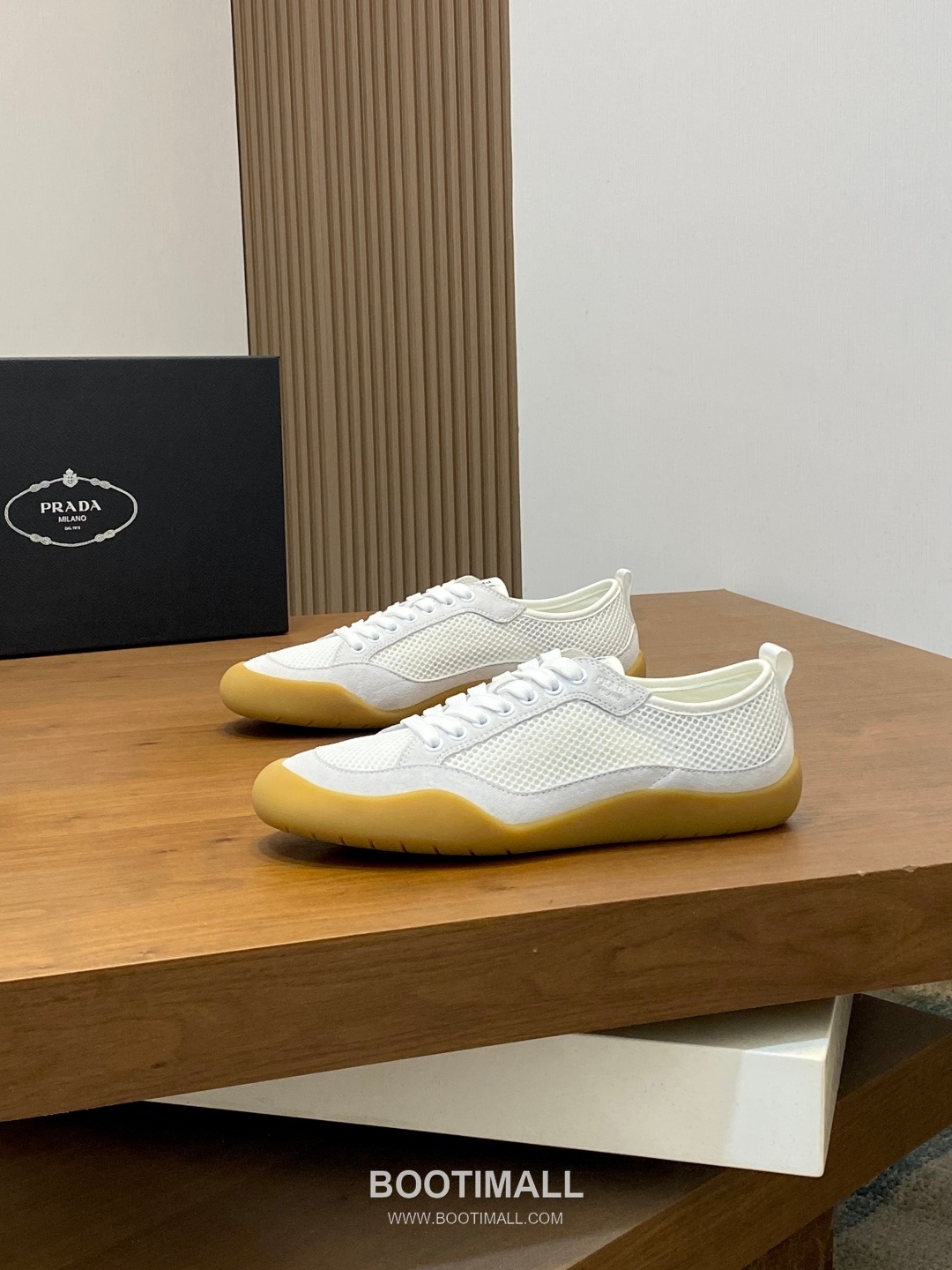 Prada Speedrock Calfskin Mesh Low Sneakers with Elastic Lace Lock Detail 프라다 스피드락 카프스킨 메쉬 로우 스니커즈 엘라스틱 레이스락 디테일 4.5cm 3