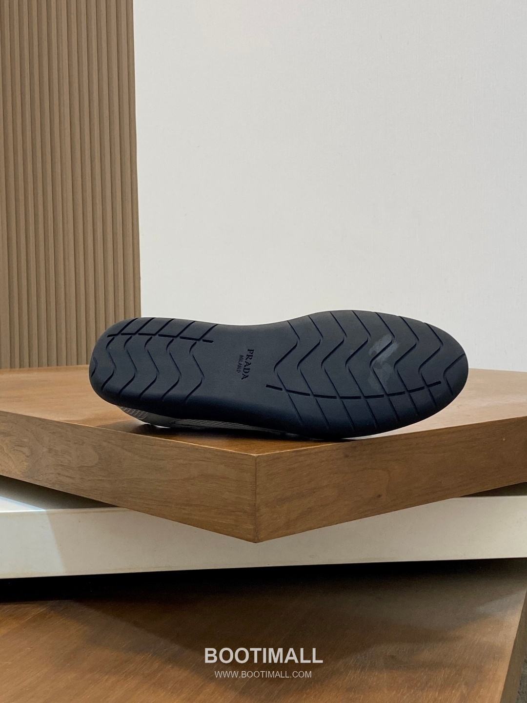 Prada Speedrock Calfskin Mesh Low Sneakers with Elastic Lace Lock Detail 프라다 스피드락 카프스킨 메쉬 로우 스니커즈 엘라스틱 레이스락 디테일 4.5cm 9