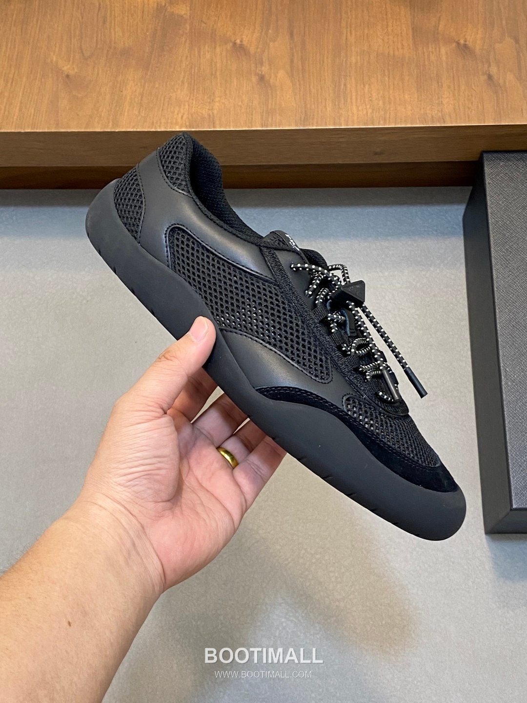 Prada Speedrock Calfskin Mesh Low Sneakers with Elastic Lace Lock Detail 프라다 스피드락 카프스킨 메쉬 로우 스니커즈 엘라스틱 레이스락 디테일 4.5cm 4