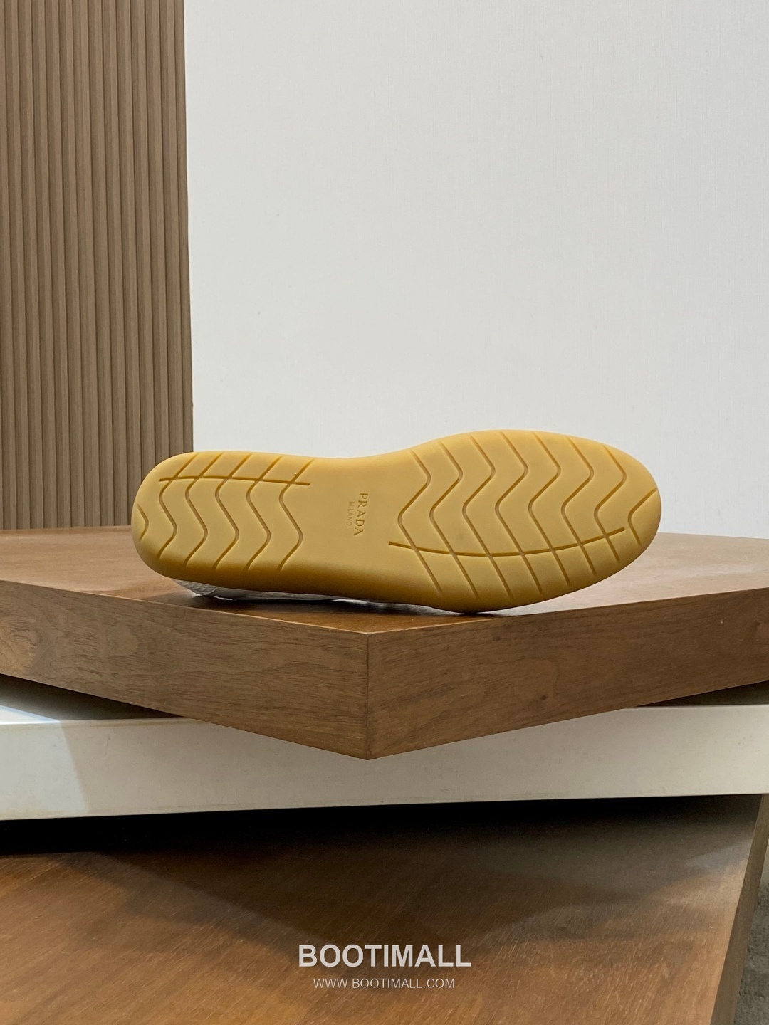 Prada Speedrock Calfskin Mesh Low Sneakers with Elastic Lace Lock Detail 프라다 스피드락 카프스킨 메쉬 로우 스니커즈 엘라스틱 레이스락 디테일 4.5cm 9