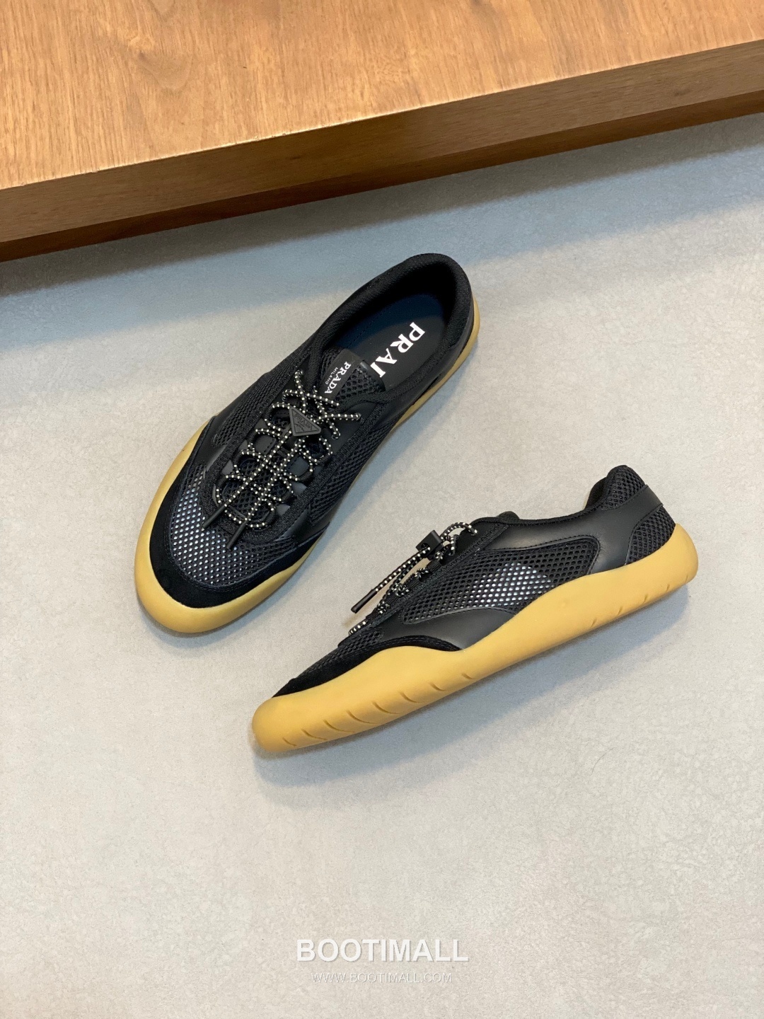 Prada Speedrock Calfskin Mesh Low Sneakers with Elastic Lace Lock Detail 프라다 스피드락 카프스킨 메쉬 로우 스니커즈 엘라스틱 레이스락 디테일 4.5cm 5