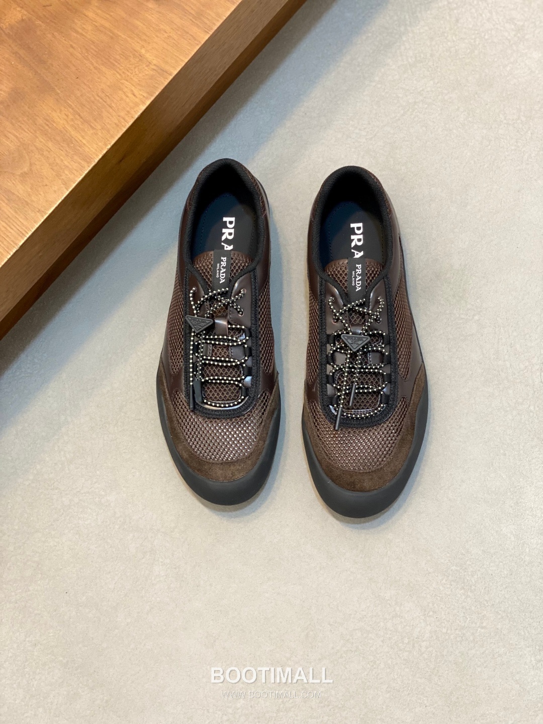 Prada Speedrock Calfskin Mesh Low Sneakers with Elastic Lace Lock Detail 프라다 스피드락 카프스킨 메쉬 로우 스니커즈 엘라스틱 레이스락 디테일 4.5cm 1