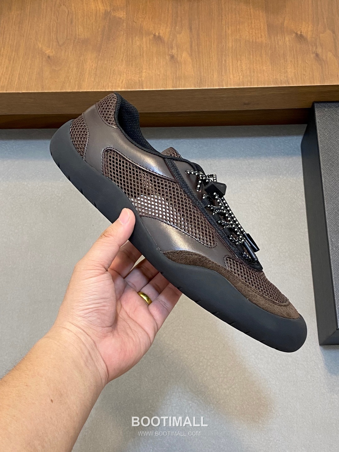 Prada Speedrock Calfskin Mesh Low Sneakers with Elastic Lace Lock Detail 프라다 스피드락 카프스킨 메쉬 로우 스니커즈 엘라스틱 레이스락 디테일 4.5cm 4