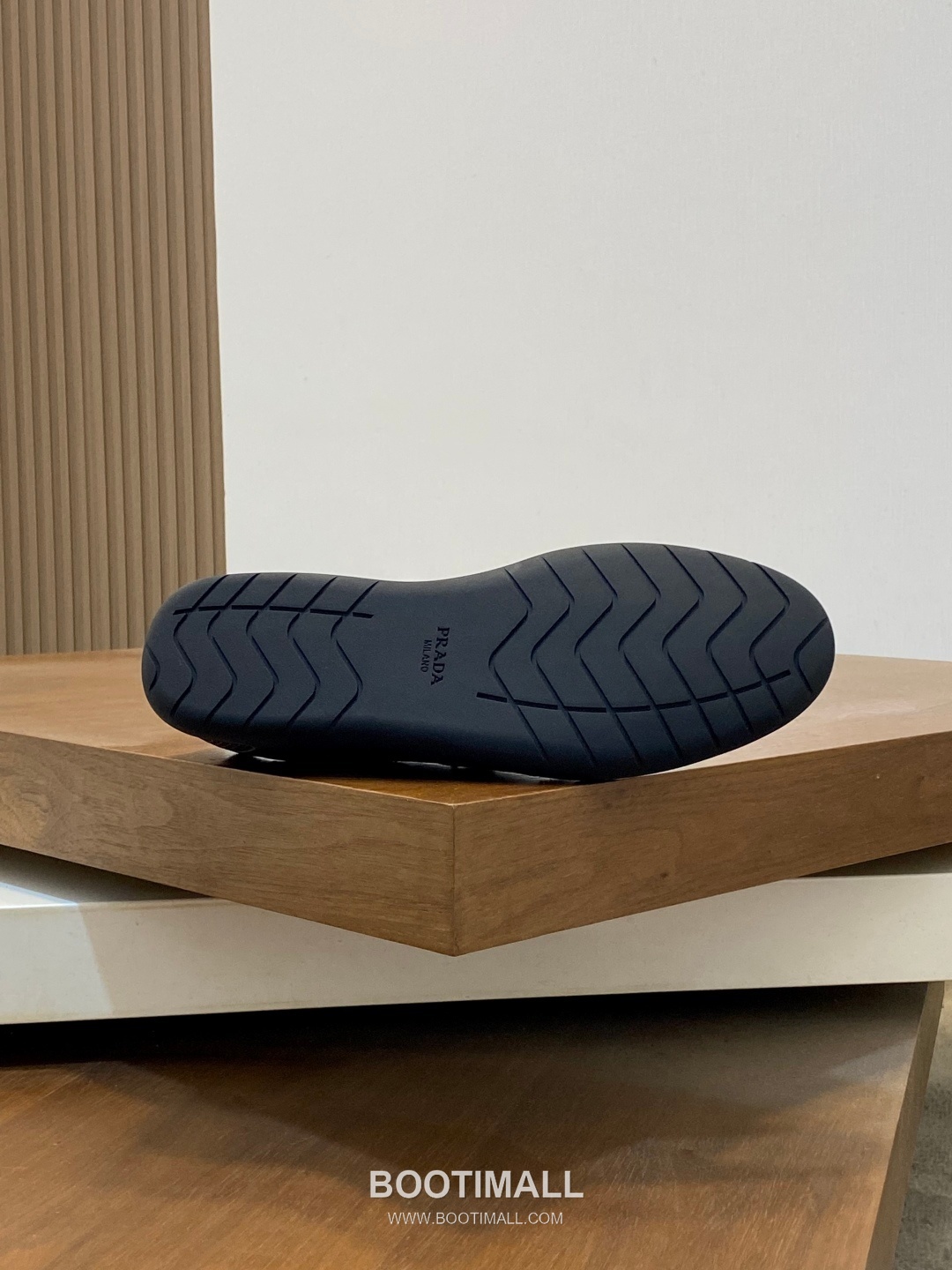 Prada Speedrock Calfskin Mesh Low Sneakers with Elastic Lace Lock Detail 프라다 스피드락 카프스킨 메쉬 로우 스니커즈 엘라스틱 레이스락 디테일 4.5cm 9