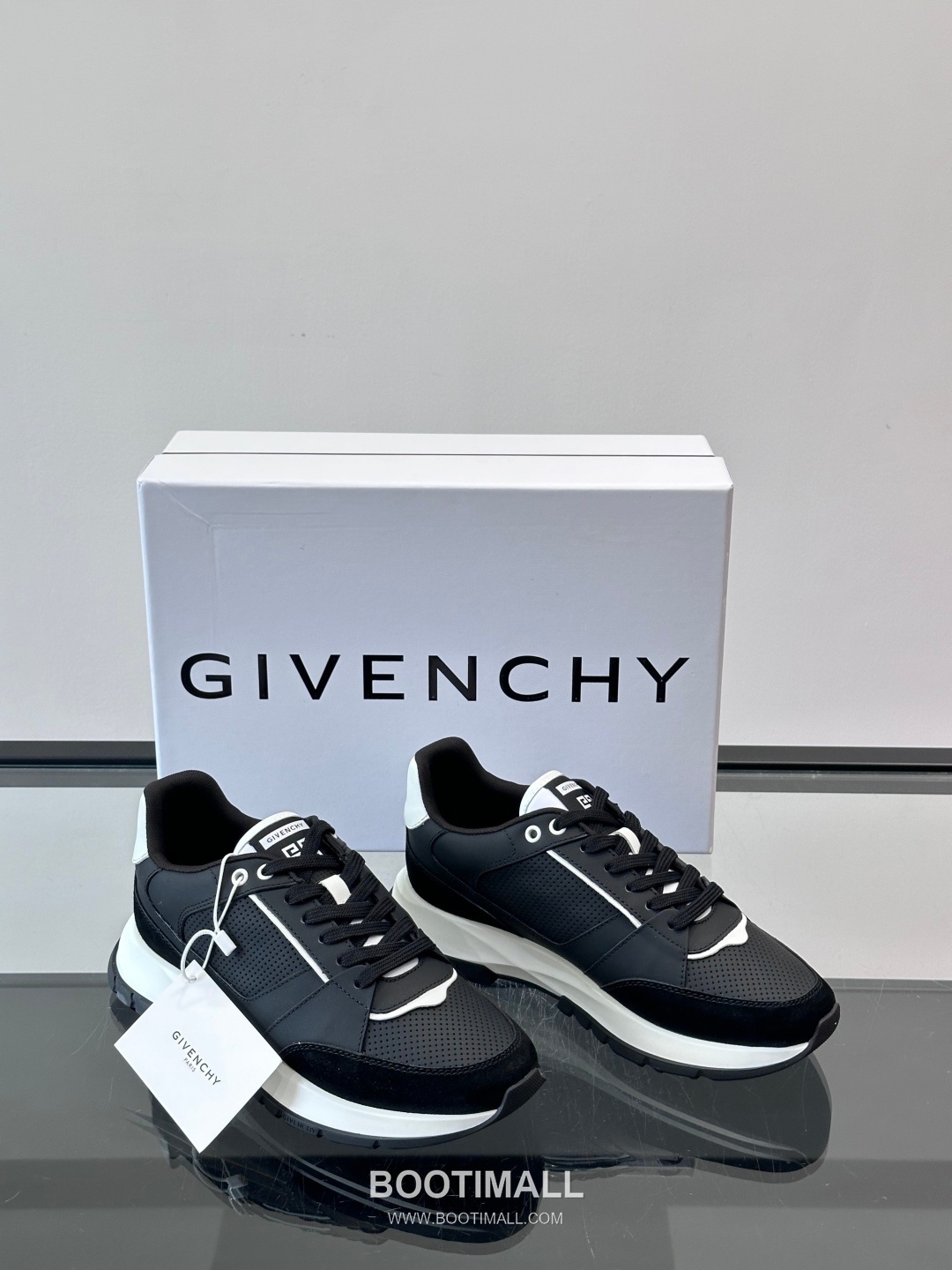 Givenchy Calfskin Low Sneakers with Air Cushion Sole Detail 지방시 카프스킨 로우 스니커즈 에어쿠션 솔 디테일 4.5cm 5