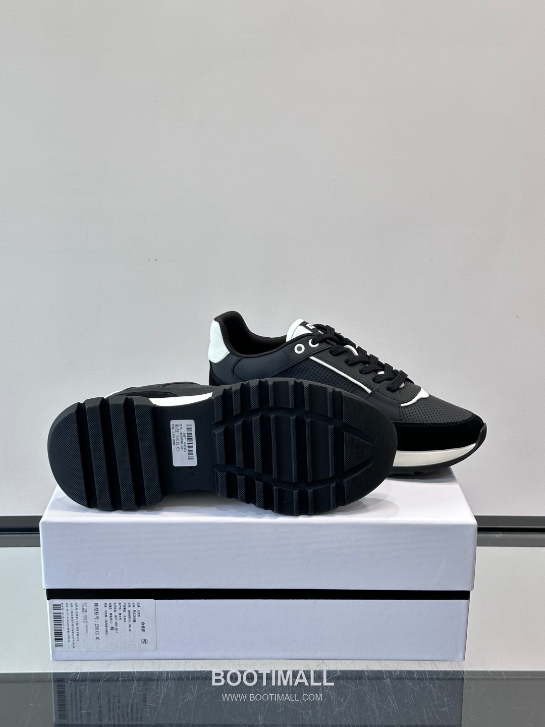 Givenchy Calfskin Low Sneakers with Air Cushion Sole Detail 지방시 카프스킨 로우 스니커즈 에어쿠션 솔 디테일 4.5cm 9