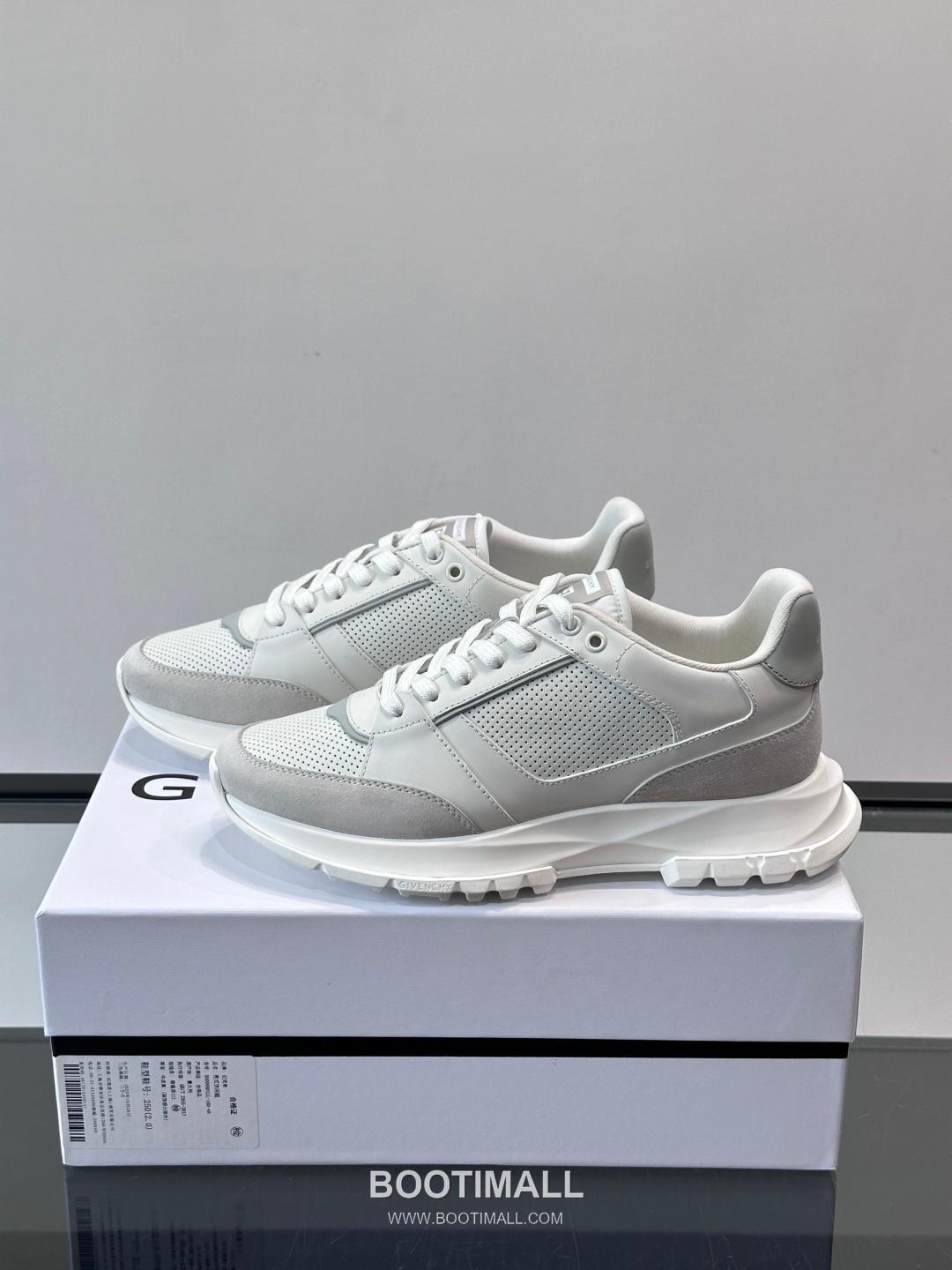 Givenchy Calfskin Low Sneakers with Air Cushion Sole Detail 지방시 카프스킨 로우 스니커즈 에어쿠션 솔 디테일 4.5cm 3