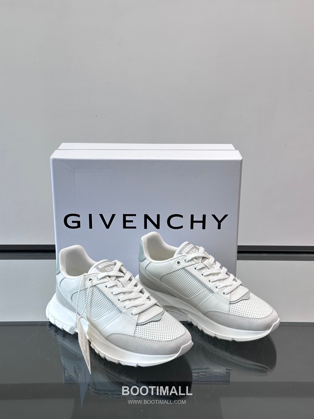 Givenchy Calfskin Low Sneakers with Air Cushion Sole Detail 지방시 카프스킨 로우 스니커즈 에어쿠션 솔 디테일 4.5cm 5