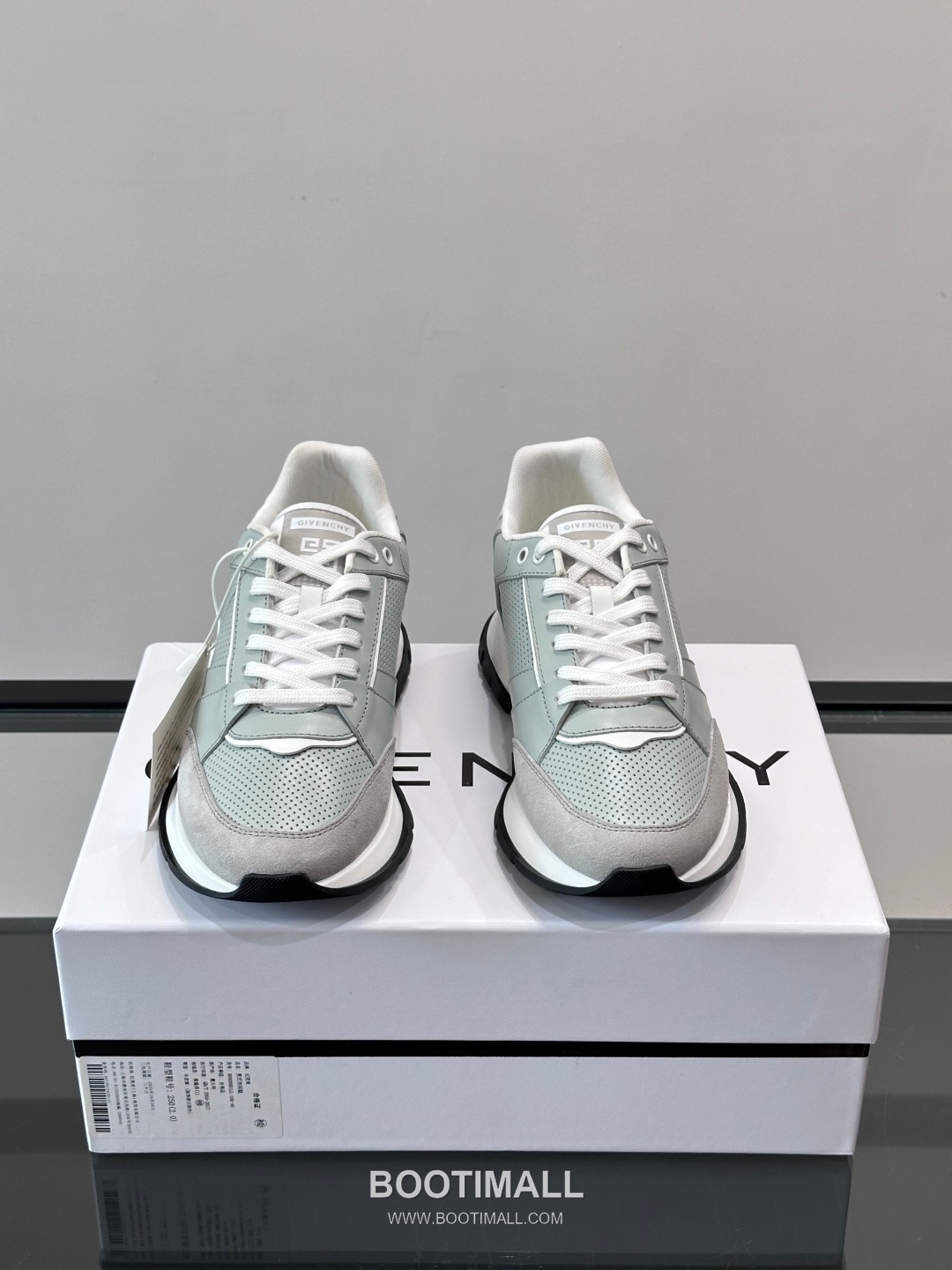 Givenchy Calfskin Low Sneakers with Air Cushion Sole Detail 지방시 카프스킨 로우 스니커즈 에어쿠션 솔 디테일 4.5cm 2