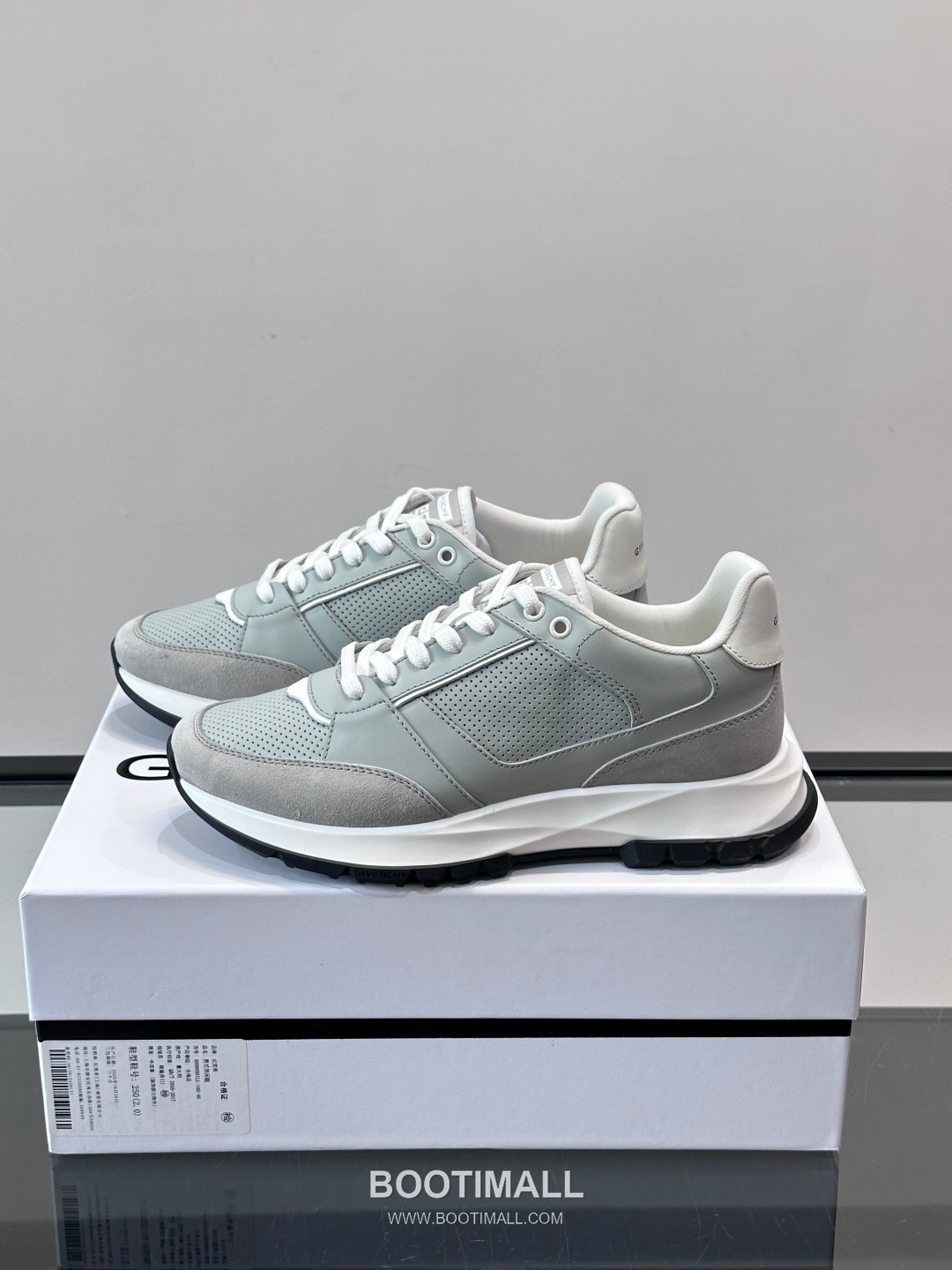 Givenchy Calfskin Low Sneakers with Air Cushion Sole Detail 지방시 카프스킨 로우 스니커즈 에어쿠션 솔 디테일 4.5cm 3