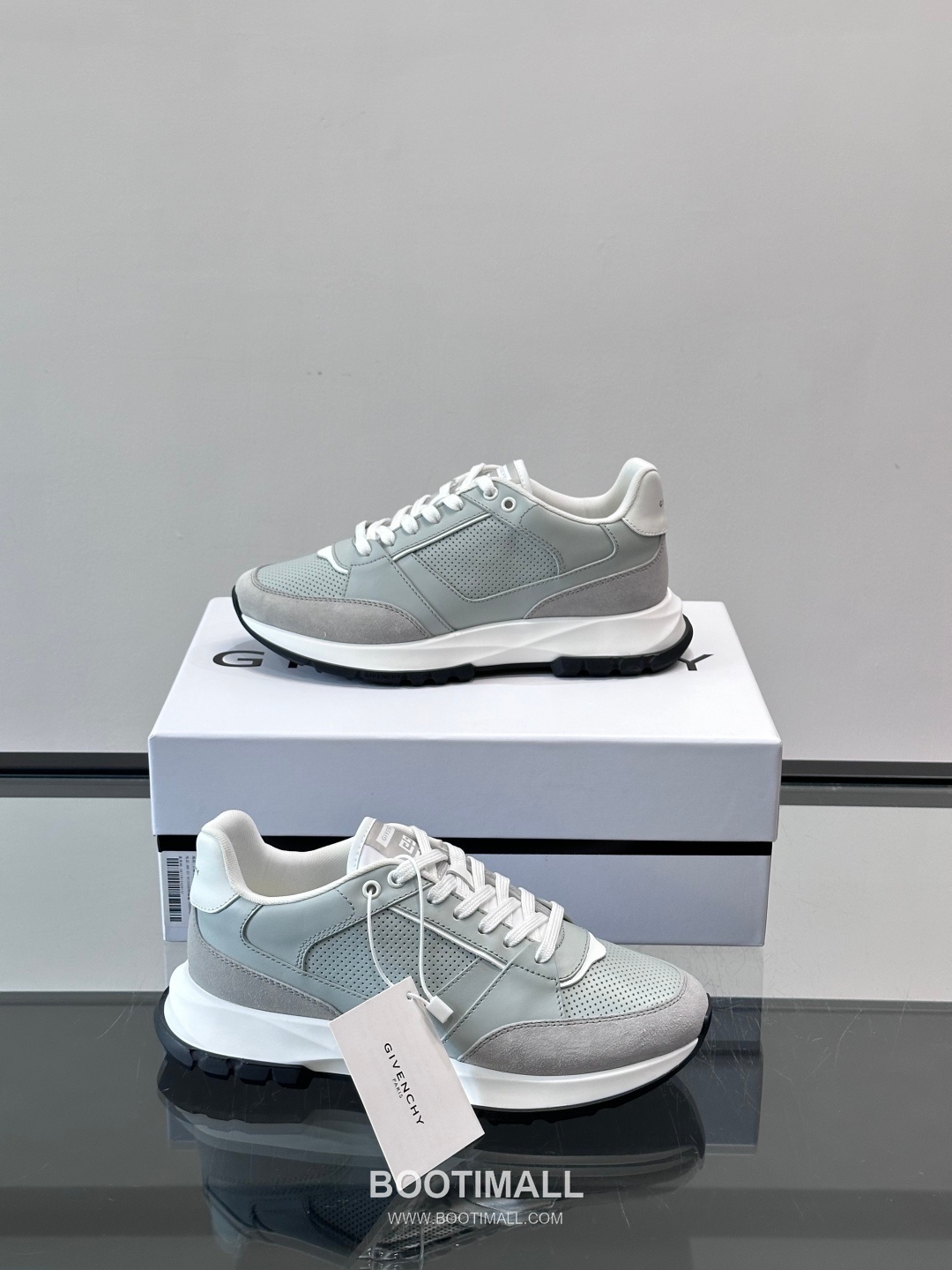 Givenchy Calfskin Low Sneakers with Air Cushion Sole Detail 지방시 카프스킨 로우 스니커즈 에어쿠션 솔 디테일 4.5cm 4