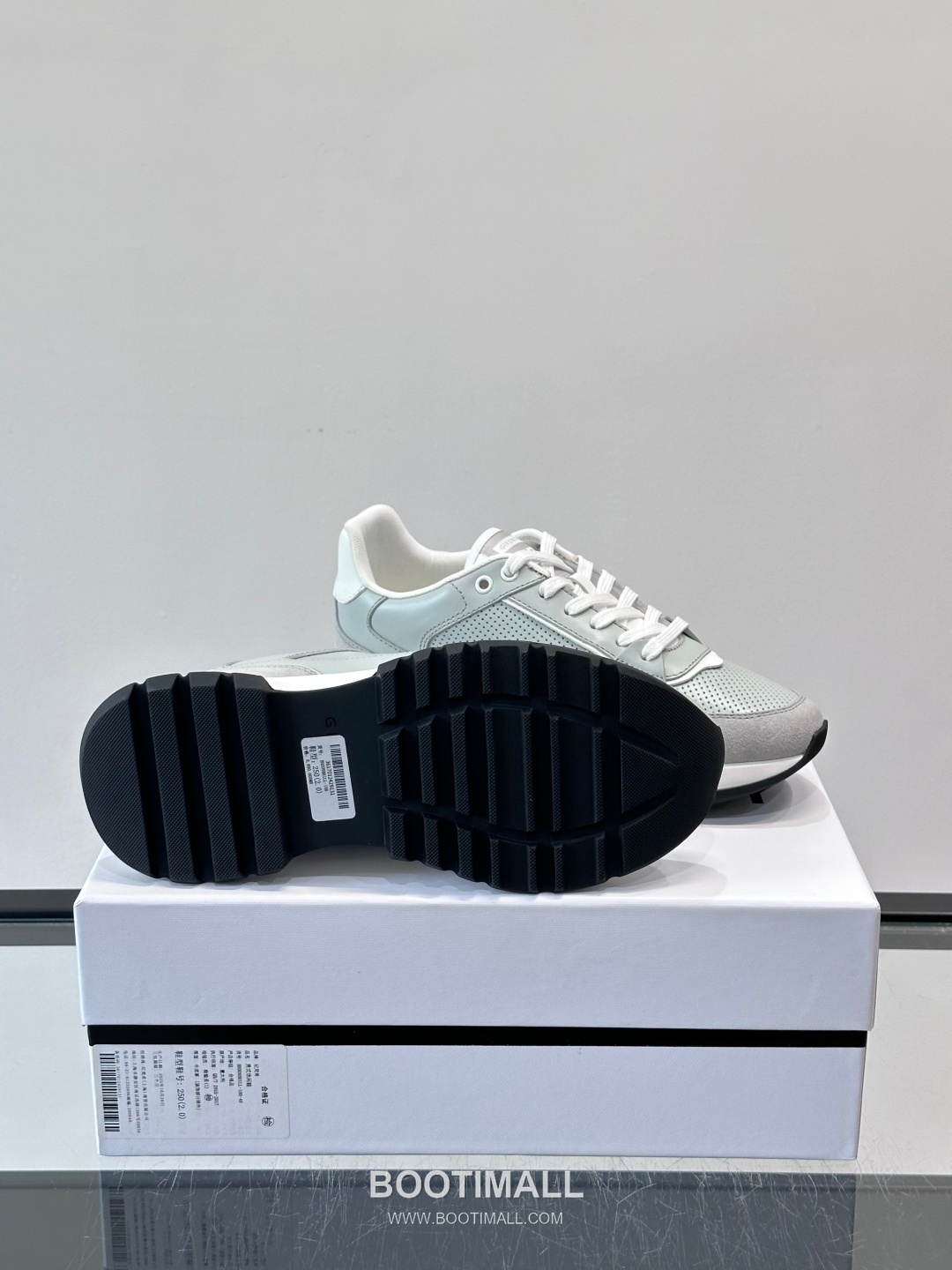 Givenchy Calfskin Low Sneakers with Air Cushion Sole Detail 지방시 카프스킨 로우 스니커즈 에어쿠션 솔 디테일 4.5cm 9