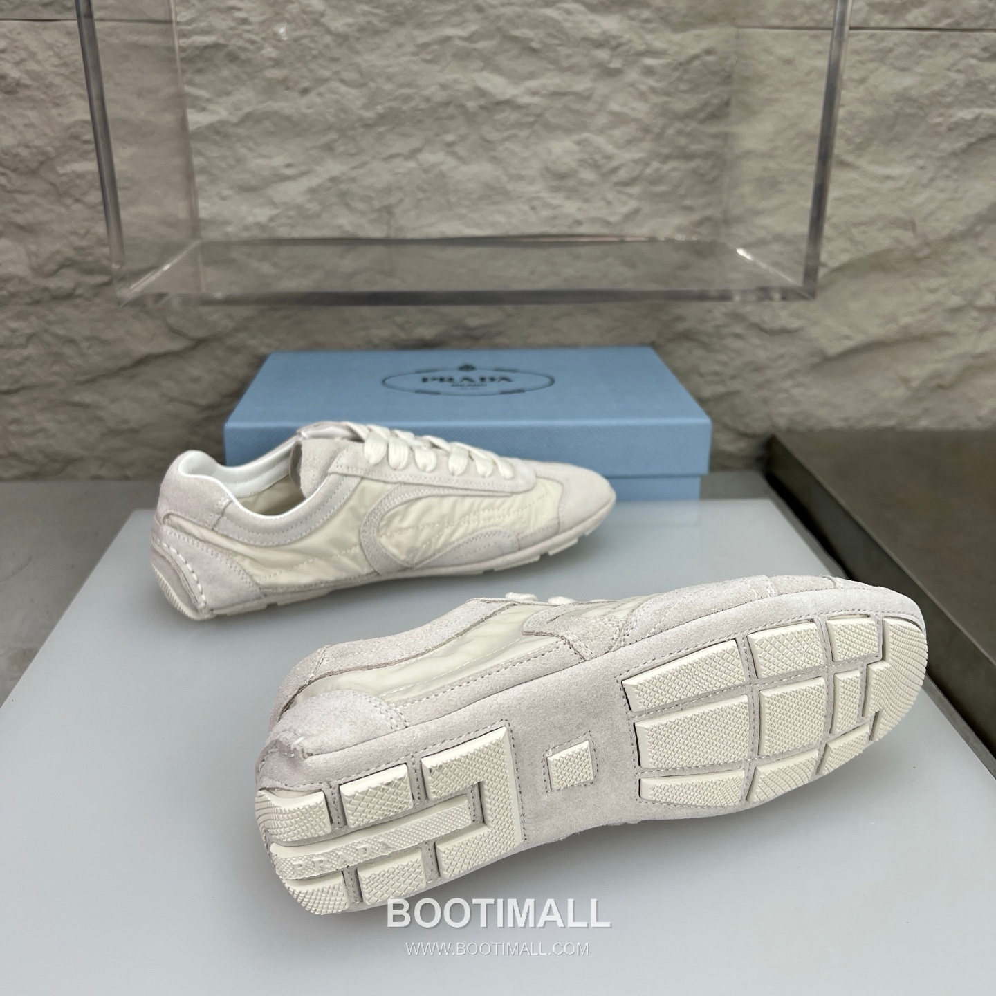 Prada Suede Silk Low German Trainer Sneakers with Rubber Sole Detail 프라다 스웨이드 실크 로우 독일군 트레이너 스니커즈 러버솔 디테일 3.0cm 9