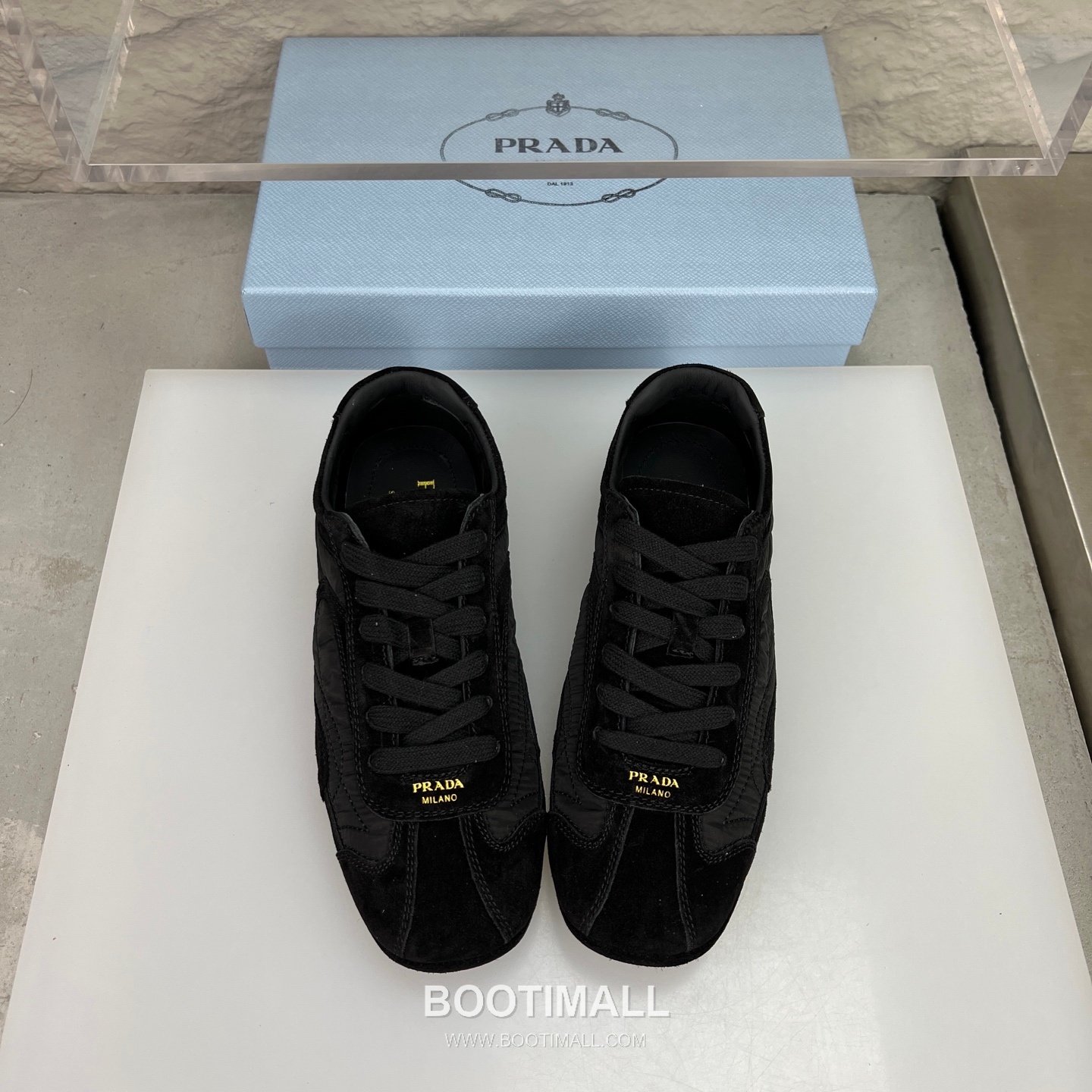 Prada Suede Silk Low German Trainer Sneakers with Rubber Sole Detail 프라다 스웨이드 실크 로우 독일군 트레이너 스니커즈 러버솔 디테일 3.0cm 3