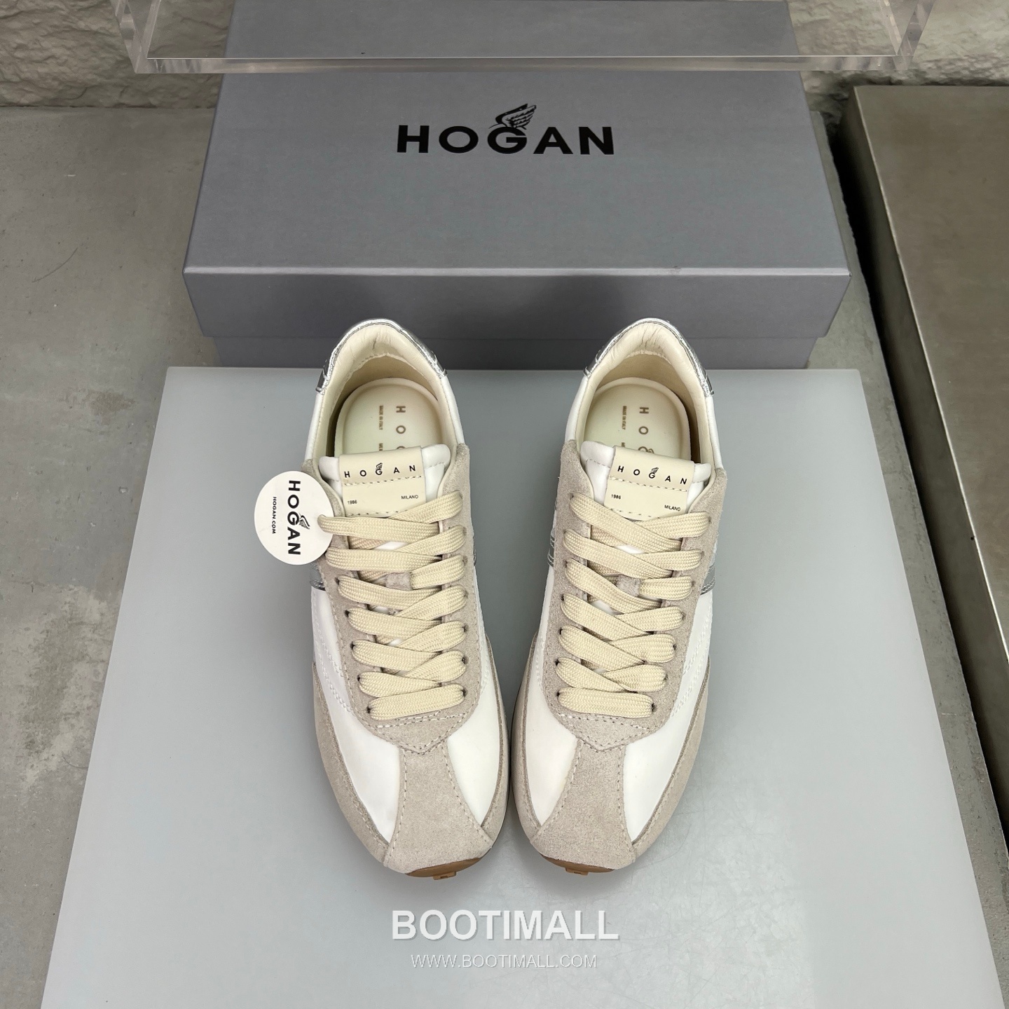 Hogan Calfskin Suede Low Sneakers with Lace-Up Platform Detail 호간 카프스킨 스웨이드 로우 스니커즈 레이스업 플랫폼 디테일 5.6cm 3