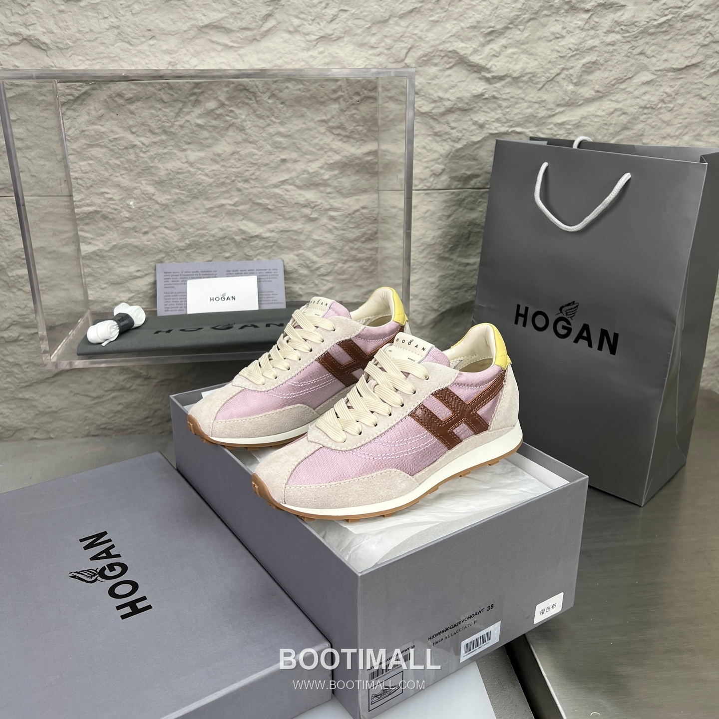 Hogan Calfskin Suede Low Sneakers with Lace-Up Platform Detail 호간 카프스킨 스웨이드 로우 스니커즈 레이스업 플랫폼 디테일 5.6cm 2