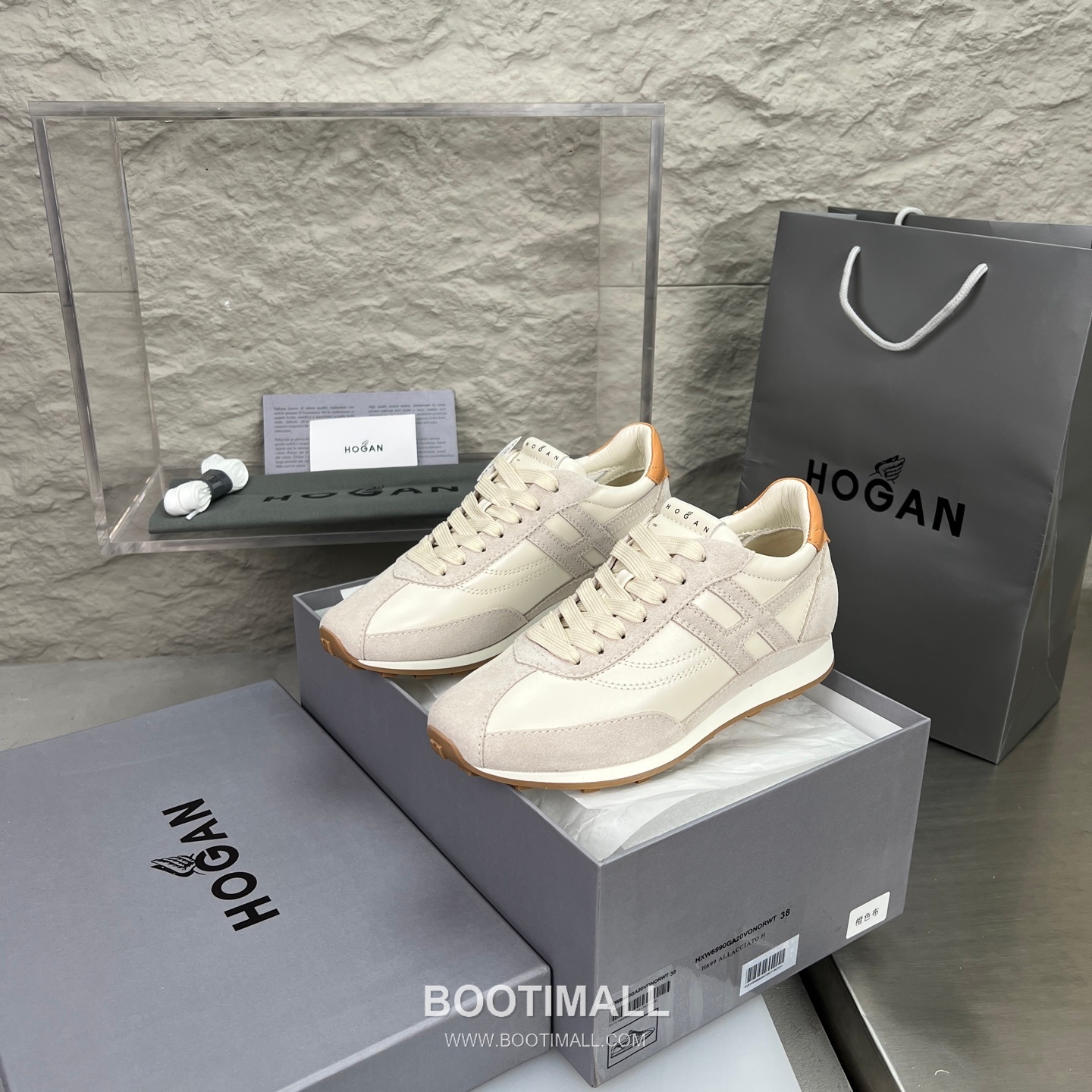 Hogan Calfskin Suede Low Sneakers with Lace-Up Platform Detail 호간 카프스킨 스웨이드 로우 스니커즈 레이스업 플랫폼 디테일 5.6cm 2
