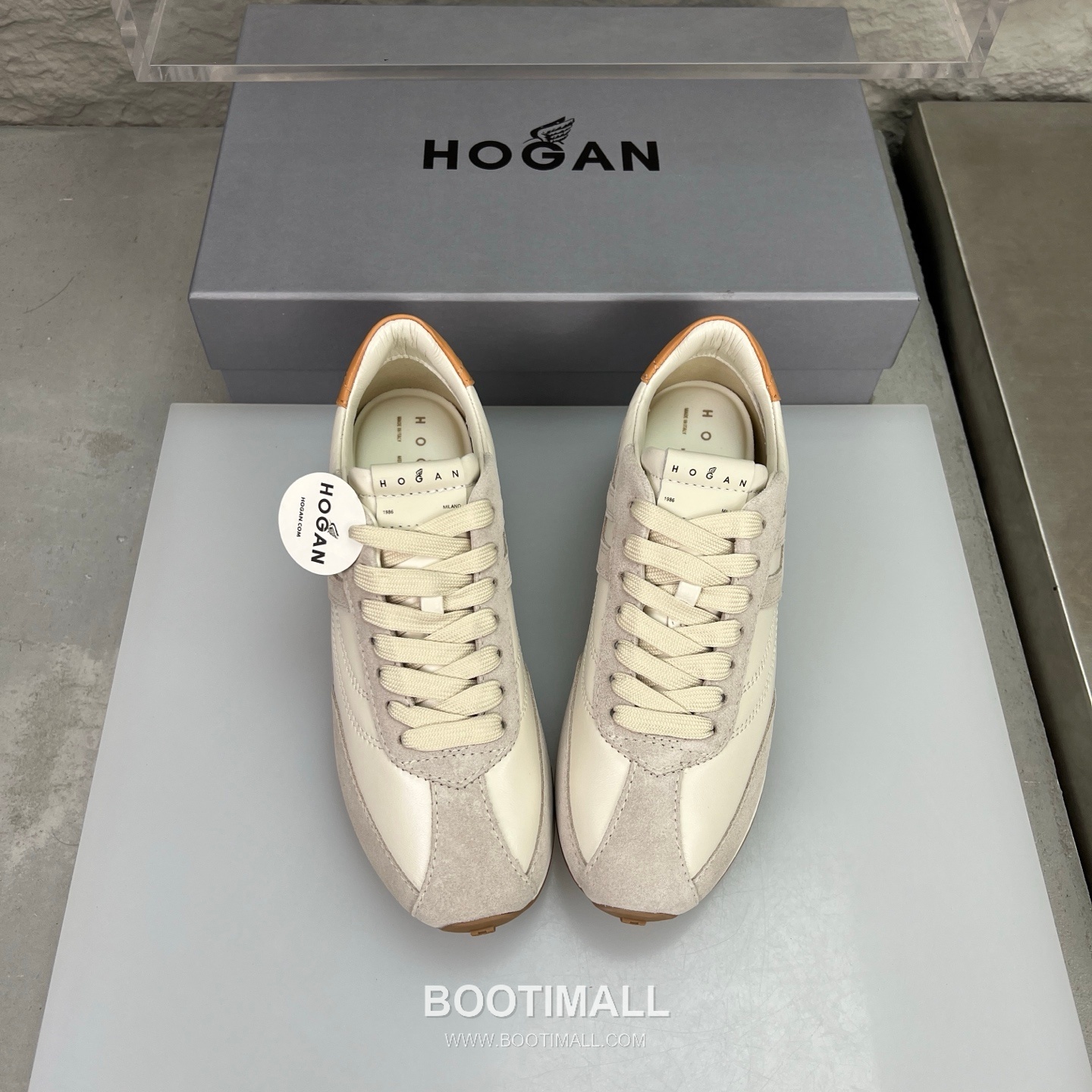 Hogan Calfskin Suede Low Sneakers with Lace-Up Platform Detail 호간 카프스킨 스웨이드 로우 스니커즈 레이스업 플랫폼 디테일 5.6cm 3