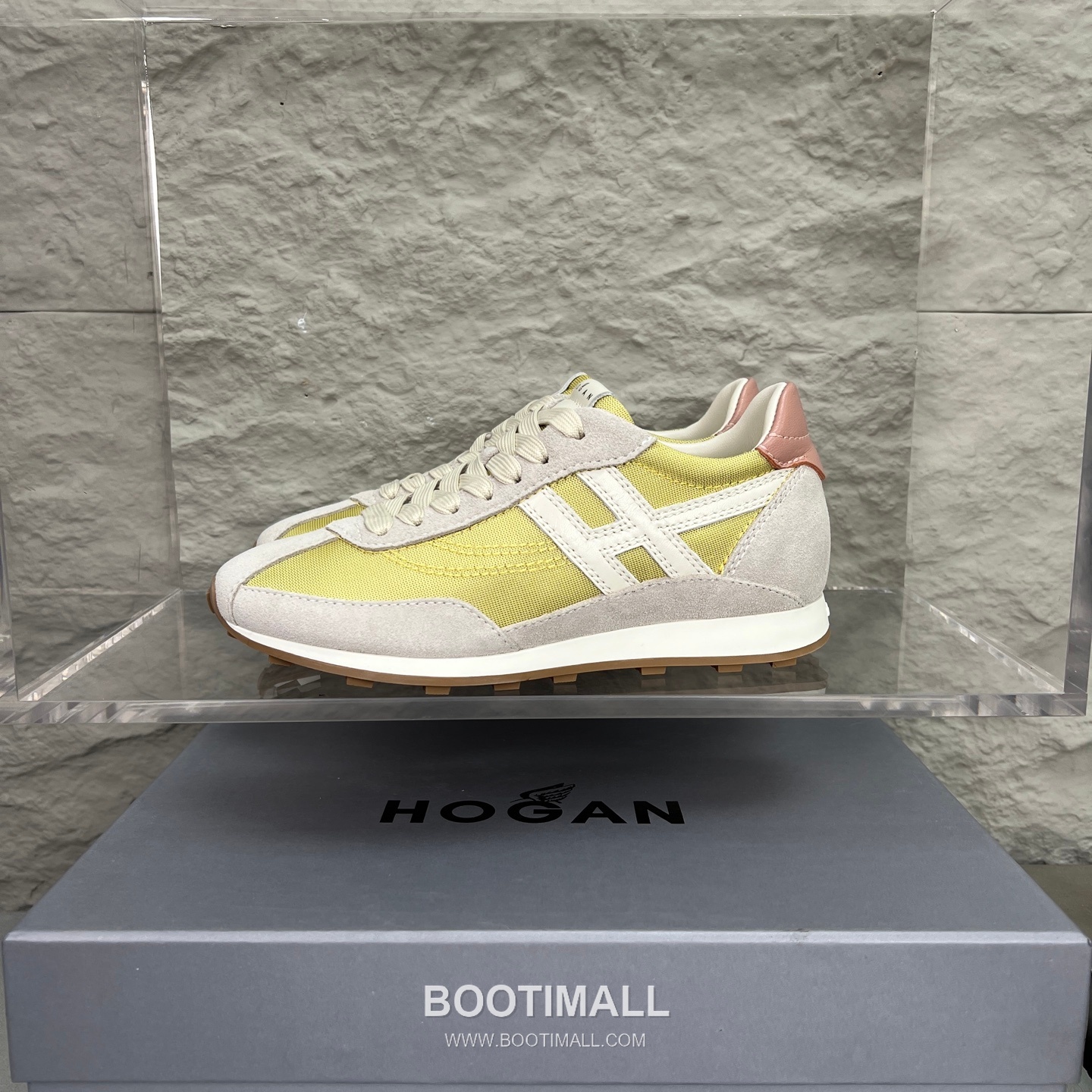 Hogan Calfskin Suede Low Sneakers with Lace-Up Platform Detail 호간 카프스킨 스웨이드 로우 스니커즈 레이스업 플랫폼 디테일 5.6cm 1