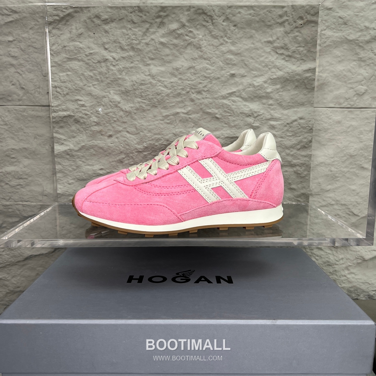 Hogan Calfskin Suede Low Sneakers with Lace-Up Platform Detail 호간 카프스킨 스웨이드 로우 스니커즈 레이스업 플랫폼 디테일 5.6cm 1