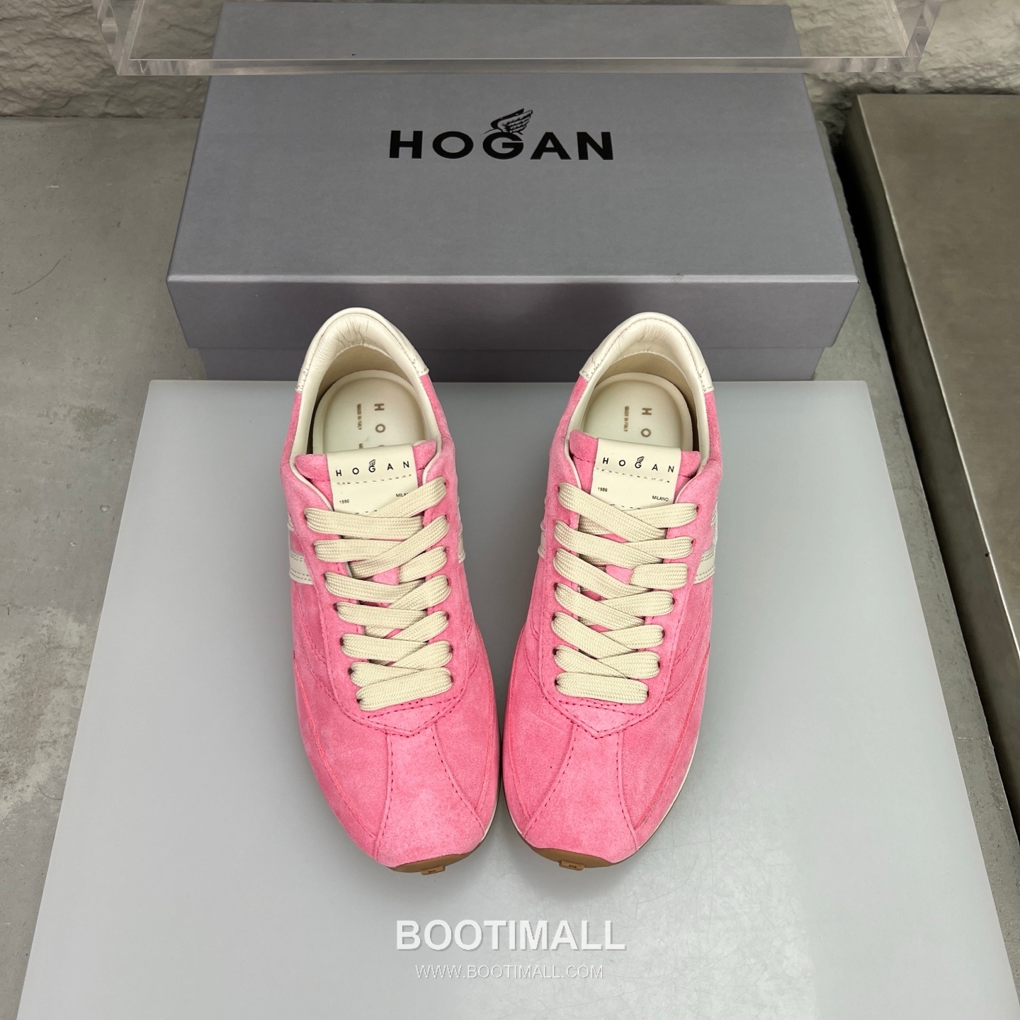 Hogan Calfskin Suede Low Sneakers with Lace-Up Platform Detail 호간 카프스킨 스웨이드 로우 스니커즈 레이스업 플랫폼 디테일 5.6cm 3