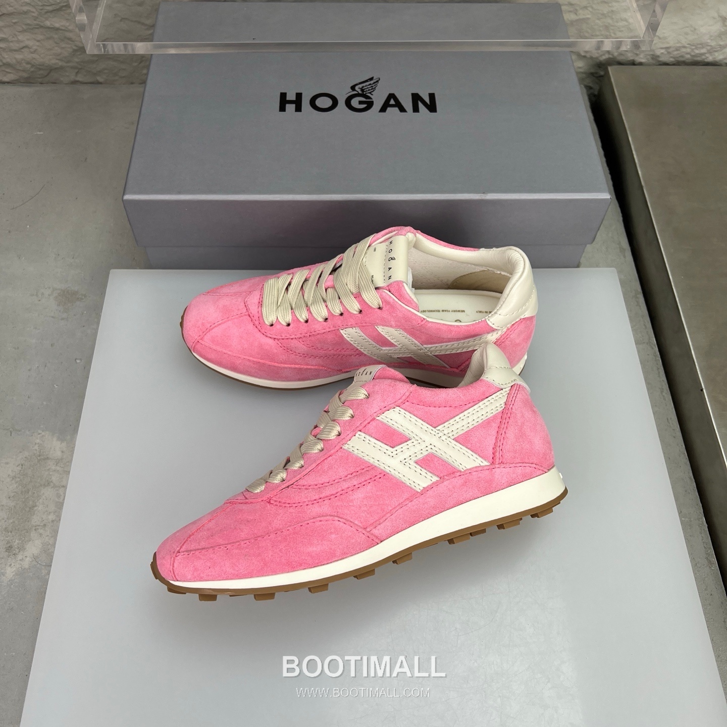 Hogan Calfskin Suede Low Sneakers with Lace-Up Platform Detail 호간 카프스킨 스웨이드 로우 스니커즈 레이스업 플랫폼 디테일 5.6cm 4
