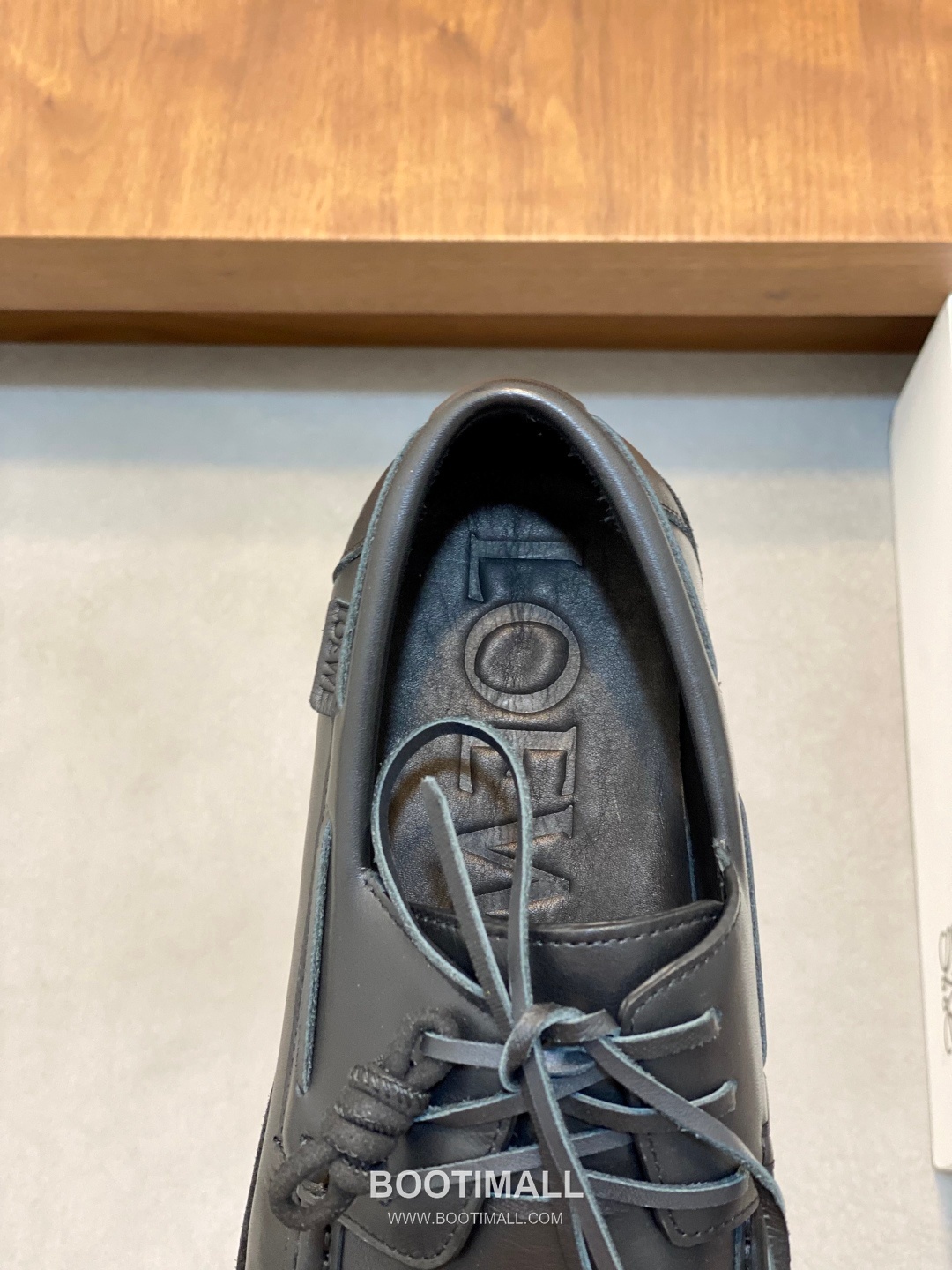 Loewe Suede Calfskin Low Sneakers with Asymmetric Lace TPU Detail 로에베 스웨이드 카프스킨 로우 스니커즈 비대칭 레이스 TPU 디테일 4.5cm 7