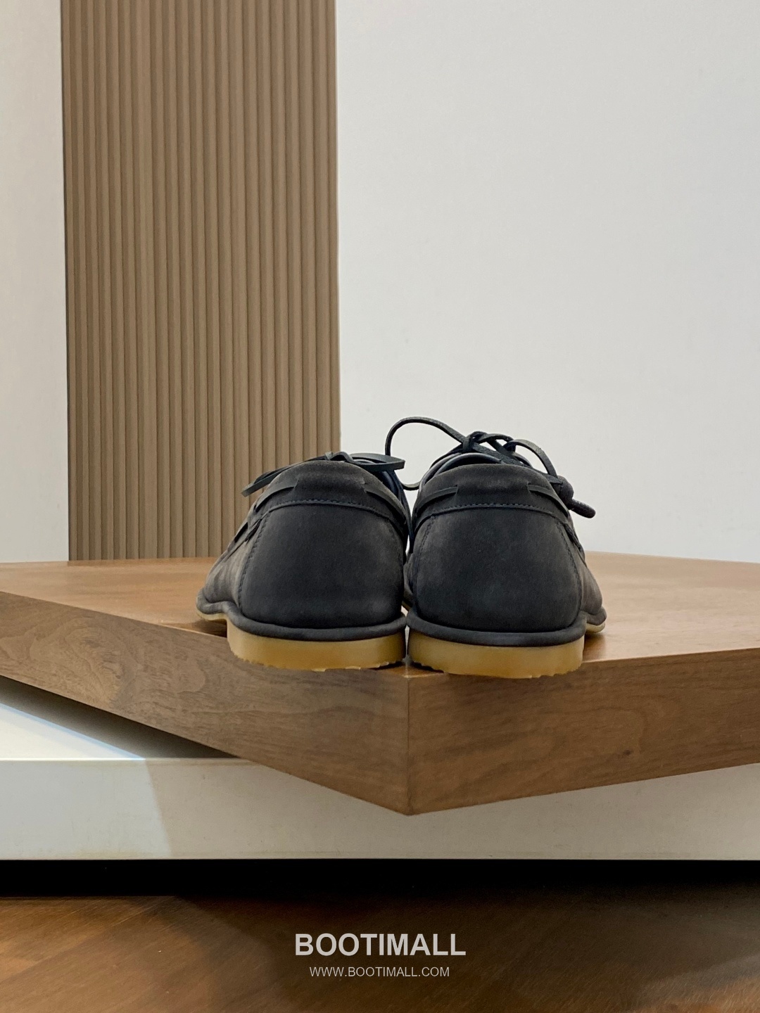 Loewe Suede Calfskin Low Sneakers with Asymmetric Lace TPU Detail 로에베 스웨이드 카프스킨 로우 스니커즈 비대칭 레이스 TPU 디테일 4.5cm 8