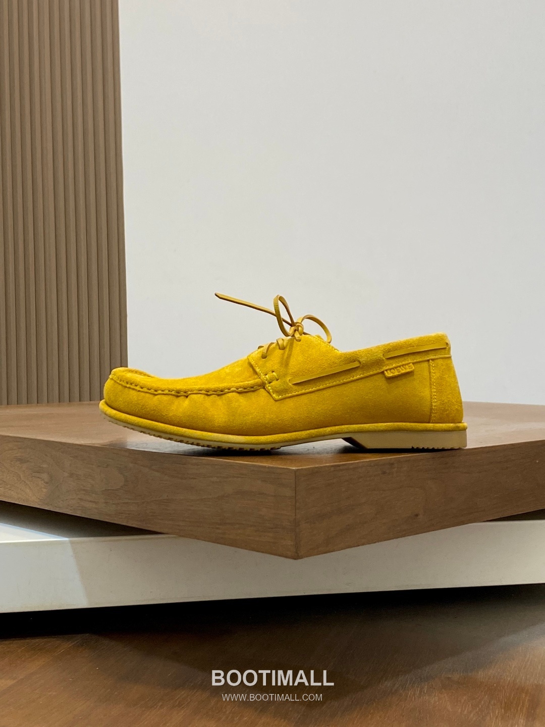 Loewe Suede Calfskin Low Sneakers with Asymmetric Lace TPU Detail 로에베 스웨이드 카프스킨 로우 스니커즈 비대칭 레이스 TPU 디테일 4.5cm 2