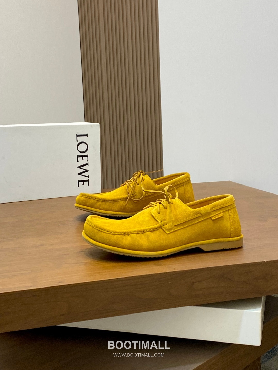 Loewe Suede Calfskin Low Sneakers with Asymmetric Lace TPU Detail 로에베 스웨이드 카프스킨 로우 스니커즈 비대칭 레이스 TPU 디테일 4.5cm 3