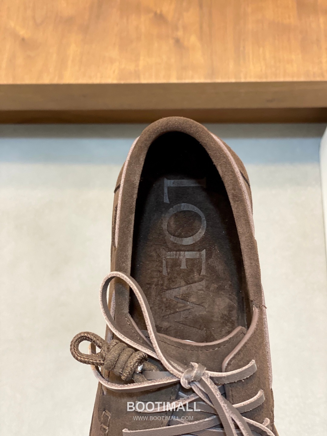 Loewe Suede Calfskin Low Sneakers with Asymmetric Lace TPU Detail 로에베 스웨이드 카프스킨 로우 스니커즈 비대칭 레이스 TPU 디테일 4.5cm 7