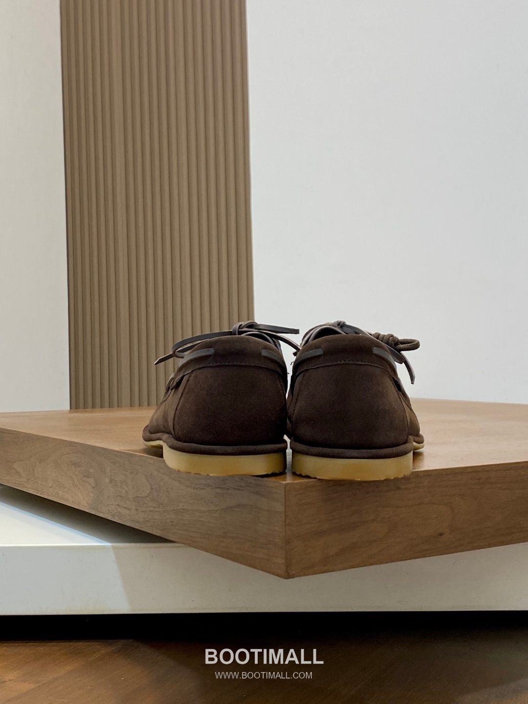 Loewe Suede Calfskin Low Sneakers with Asymmetric Lace TPU Detail 로에베 스웨이드 카프스킨 로우 스니커즈 비대칭 레이스 TPU 디테일 4.5cm 8