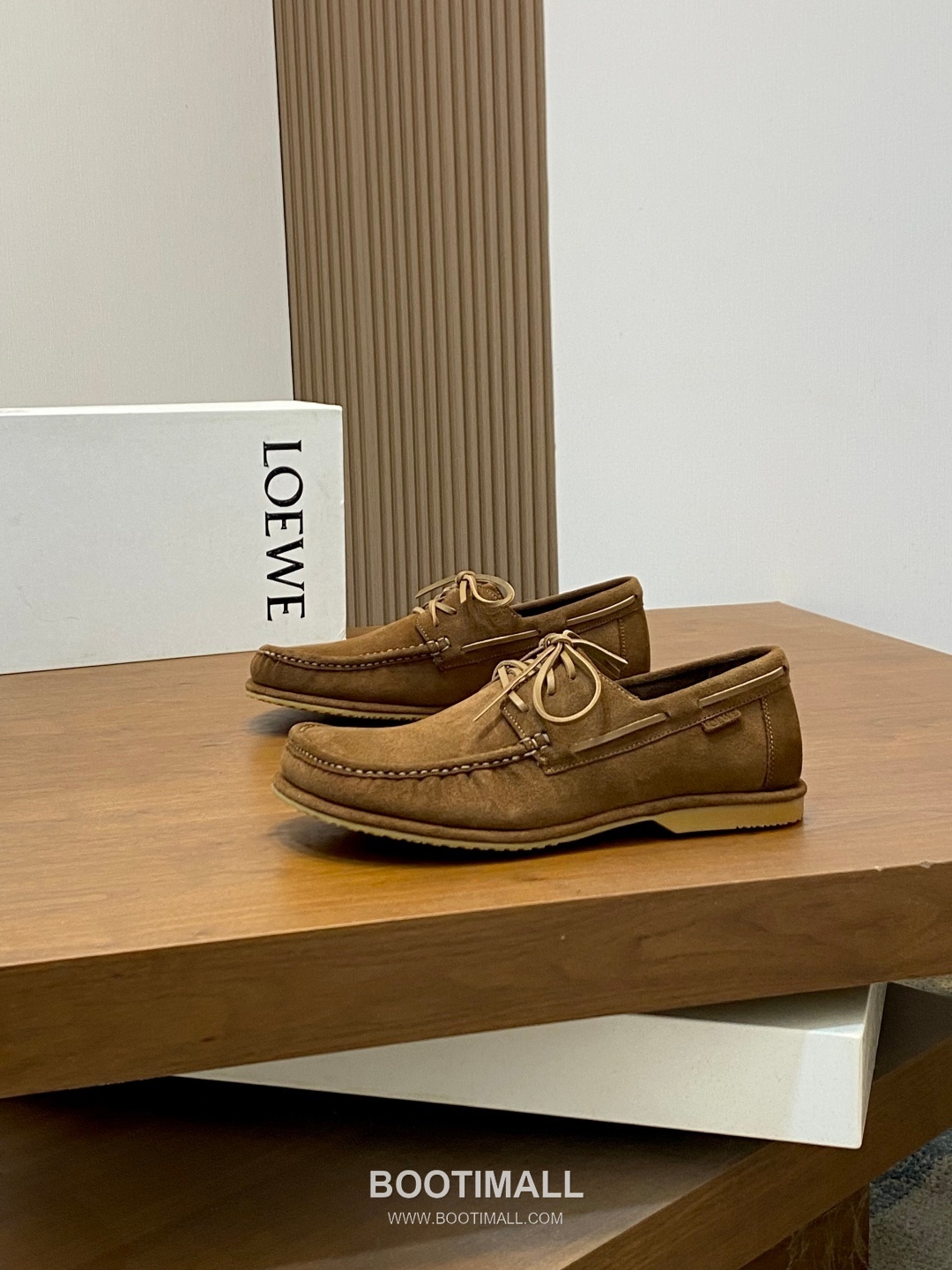 Loewe Suede Calfskin Low Sneakers with Asymmetric Lace TPU Detail 로에베 스웨이드 카프스킨 로우 스니커즈 비대칭 레이스 TPU 디테일 4.5cm 3