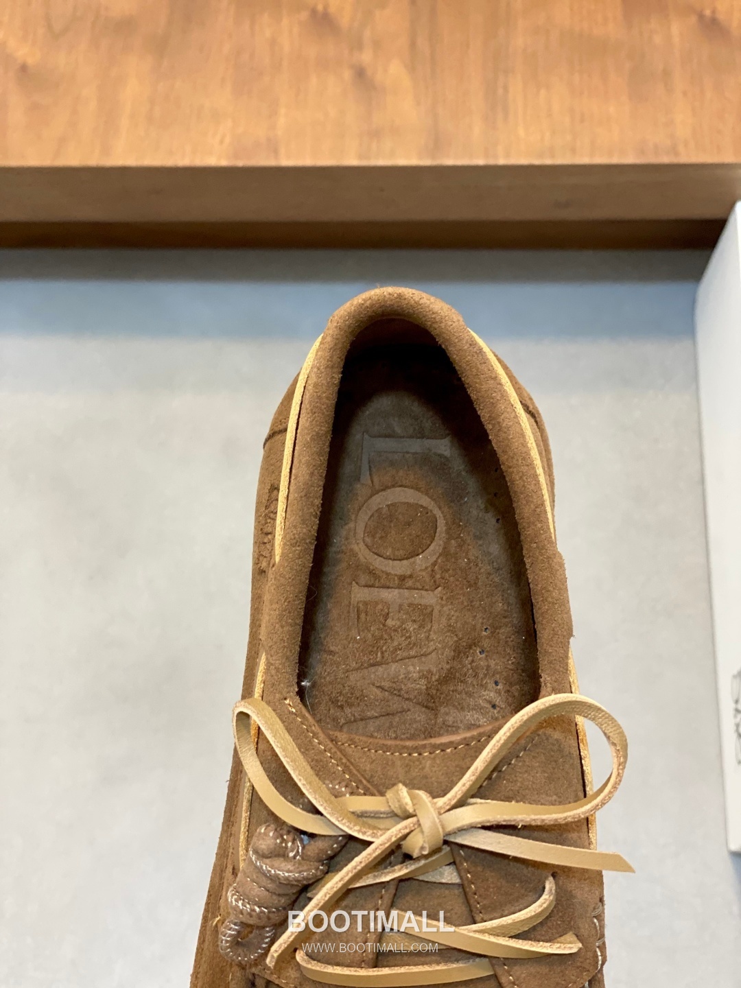 Loewe Suede Calfskin Low Sneakers with Asymmetric Lace TPU Detail 로에베 스웨이드 카프스킨 로우 스니커즈 비대칭 레이스 TPU 디테일 4.5cm 7